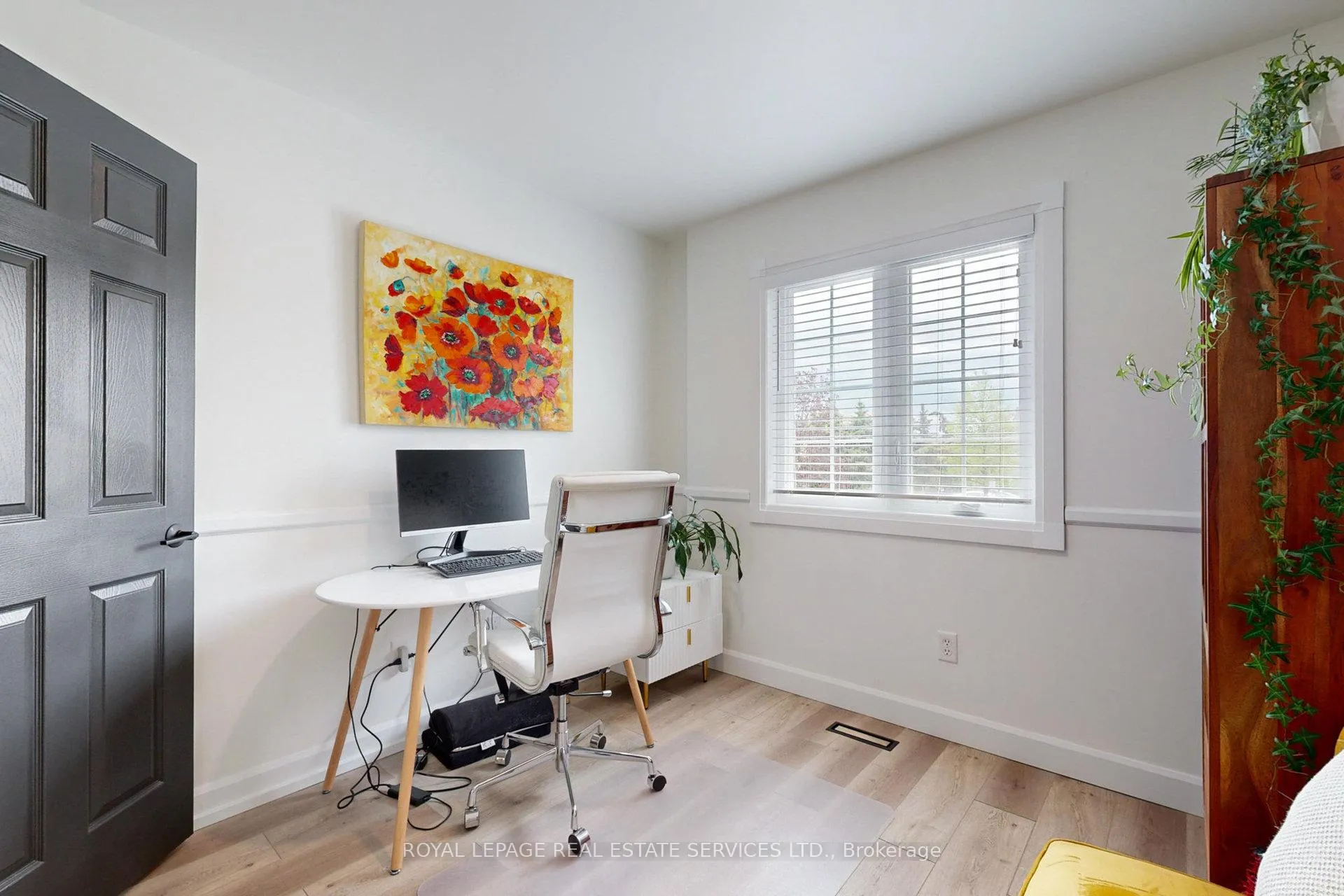 Photo 24 of Unit 20, 2001 Atkinson Drive, Burlington, Rose — HOMEH