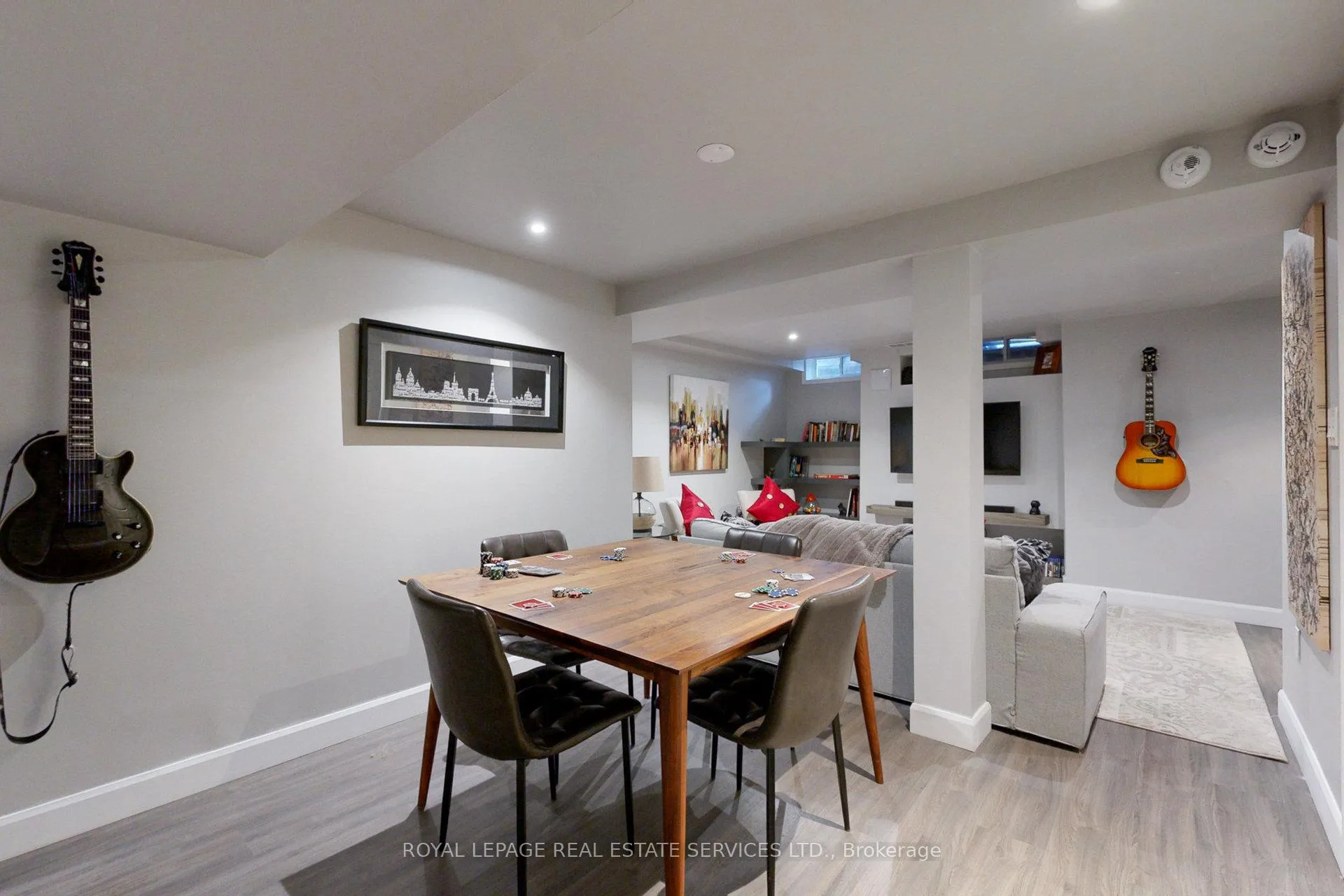 Photo 39 of Unit 20, 2001 Atkinson Drive, Burlington, Rose — HOMEH
