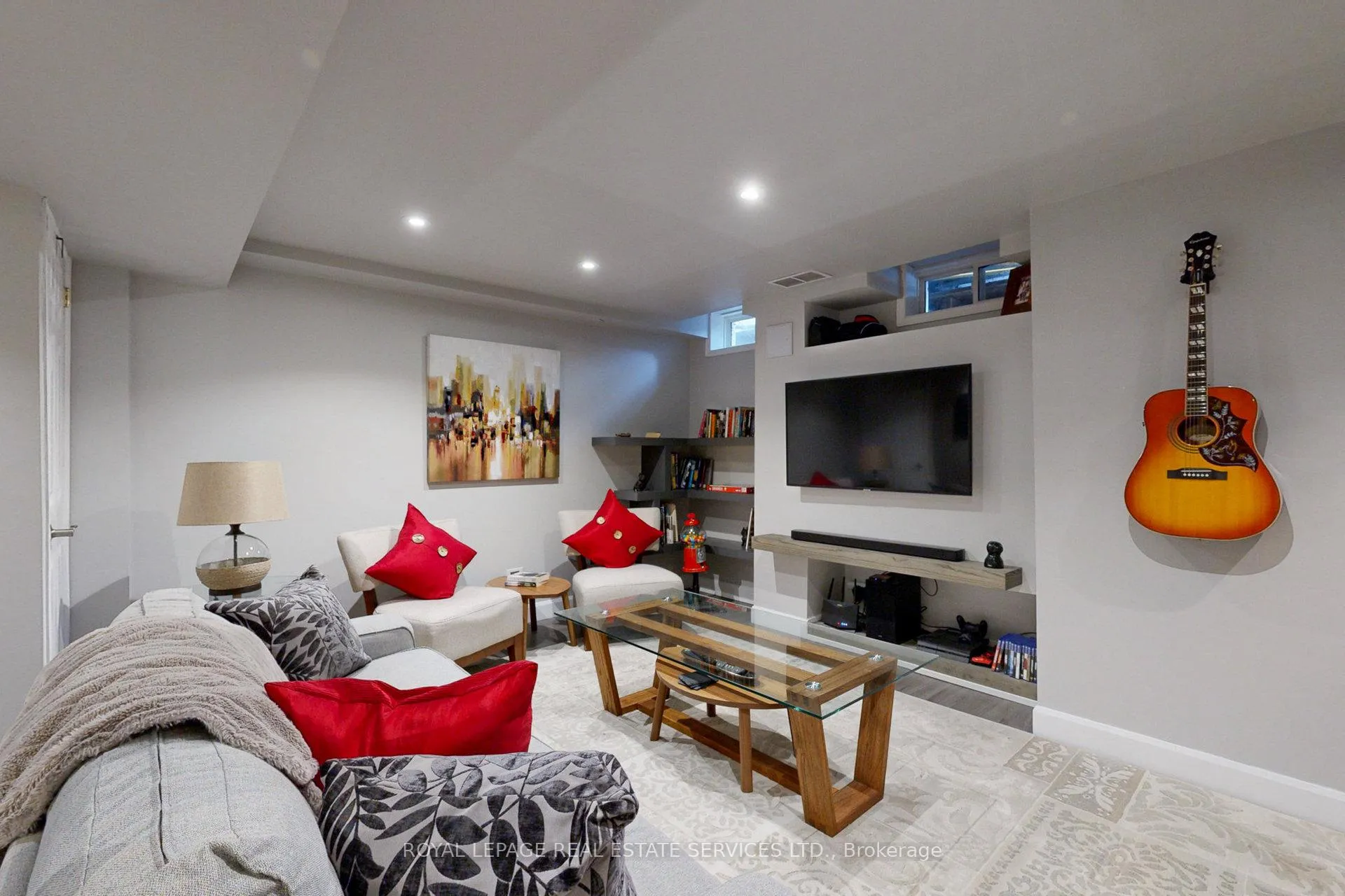 Photo 41 of Unit 20, 2001 Atkinson Drive, Burlington, Rose — HOMEH