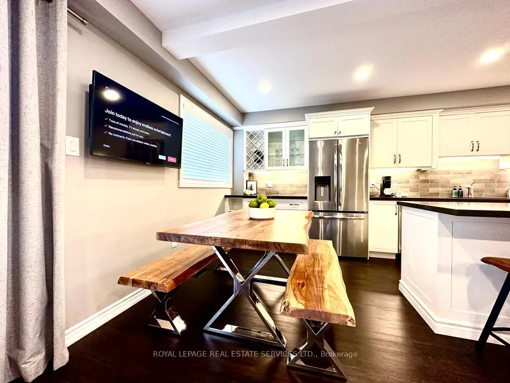 Photo 5 of Unit 97, 1542 Lancaster Drive, Oakville, Falgarwood — HOMEH