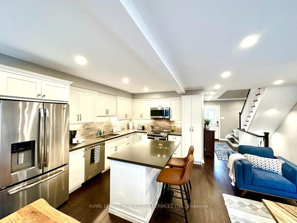 Photo 6 of Unit 97, 1542 Lancaster Drive, Oakville, Falgarwood — HOMEH