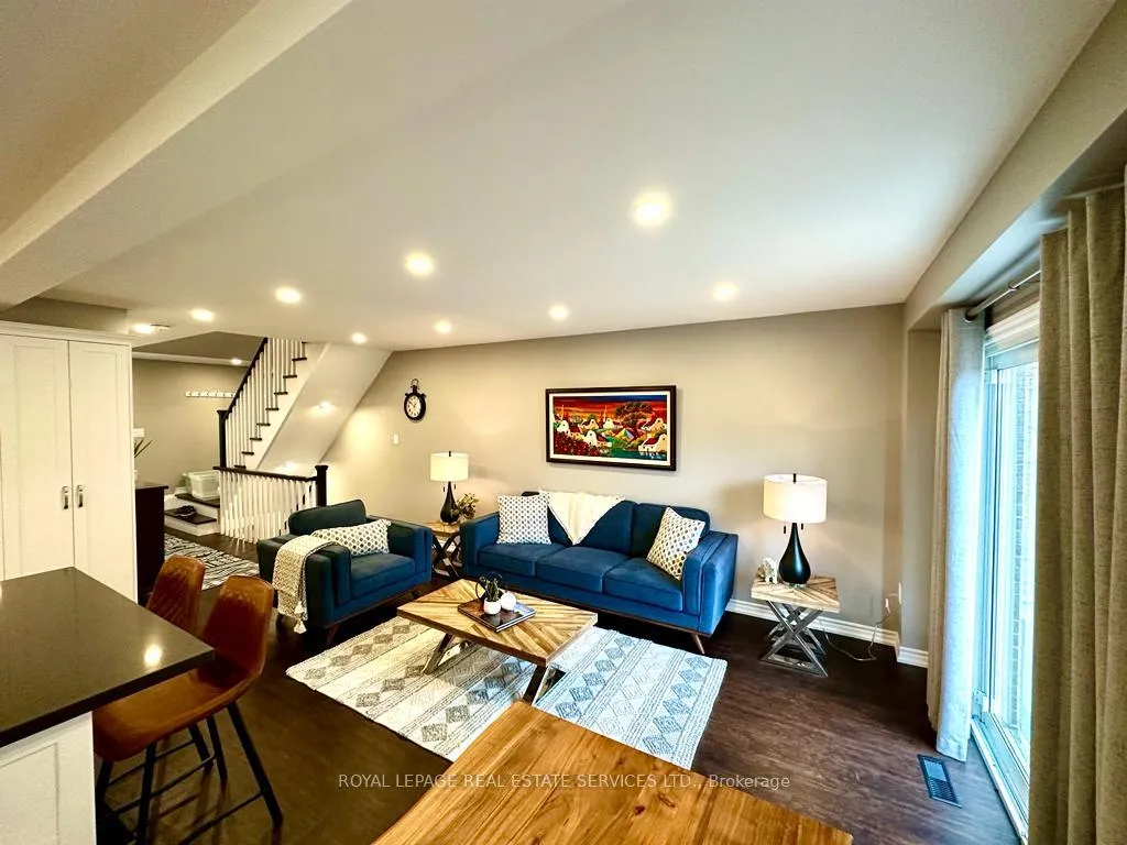 Photo 8 of Unit 97, 1542 Lancaster Drive, Oakville, Falgarwood — HOMEH