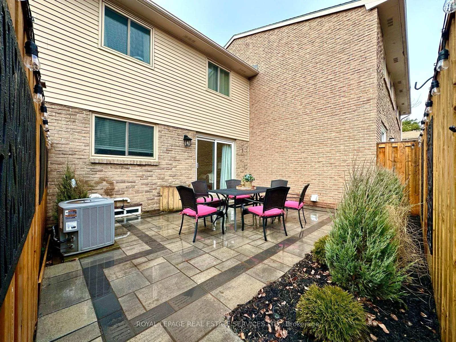 Photo 22 of Unit 97, 1542 Lancaster Drive, Oakville, Falgarwood — HOMEH