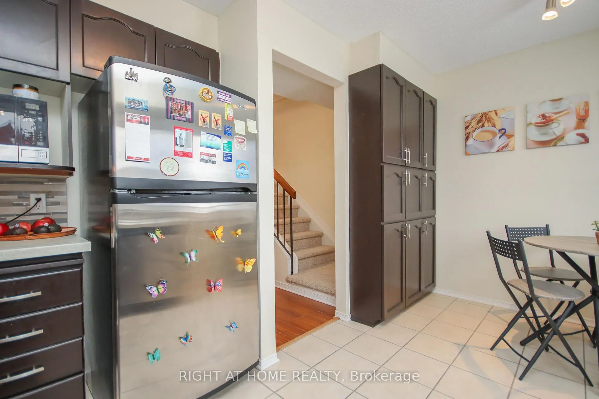 Photo 11 of 5986 Red Willow Drive, Ottawa, Chapel Hill — HOMEH