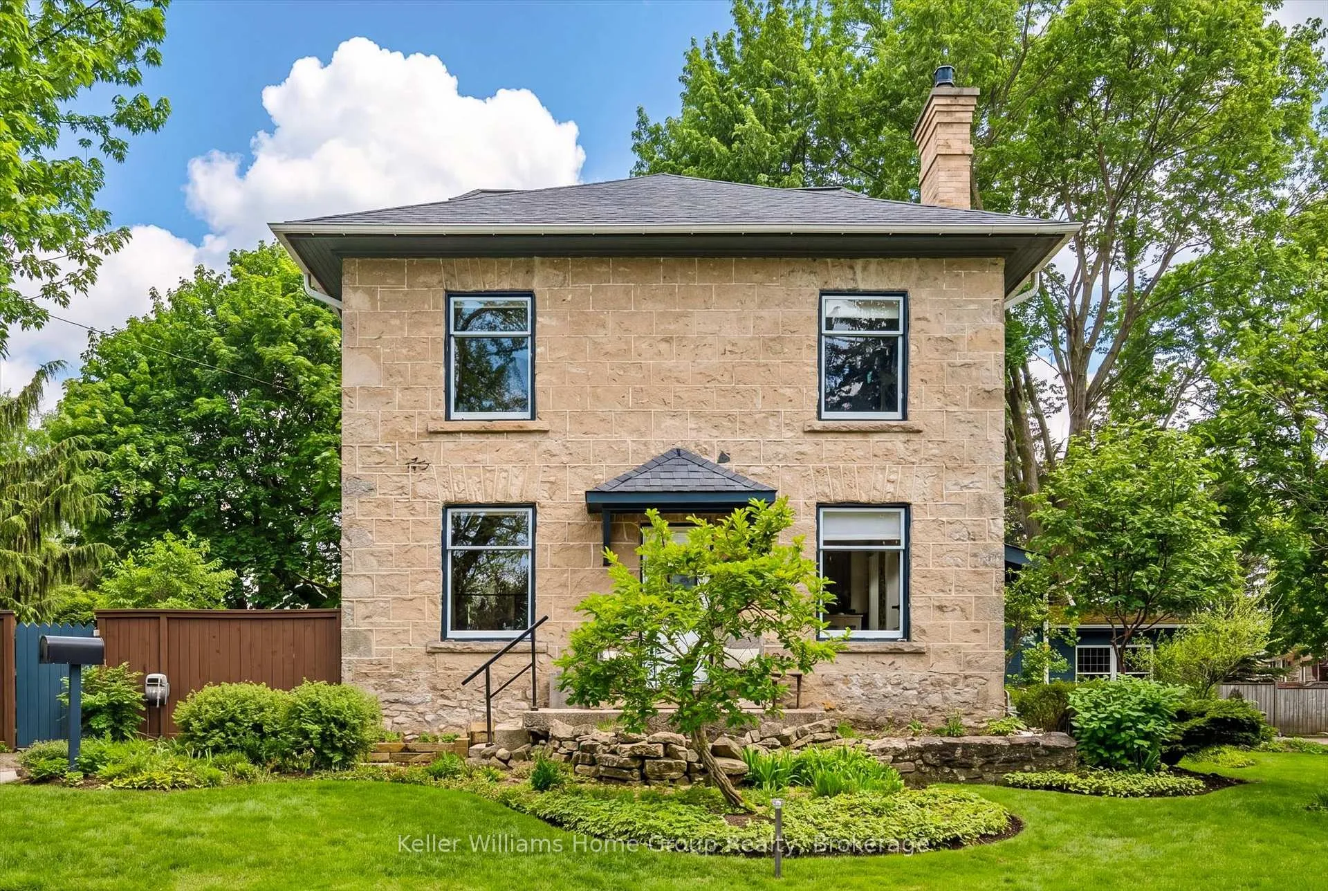 Photo 2 of 495 Tower Street N, Centre Wellington, Fergus — HOMEH