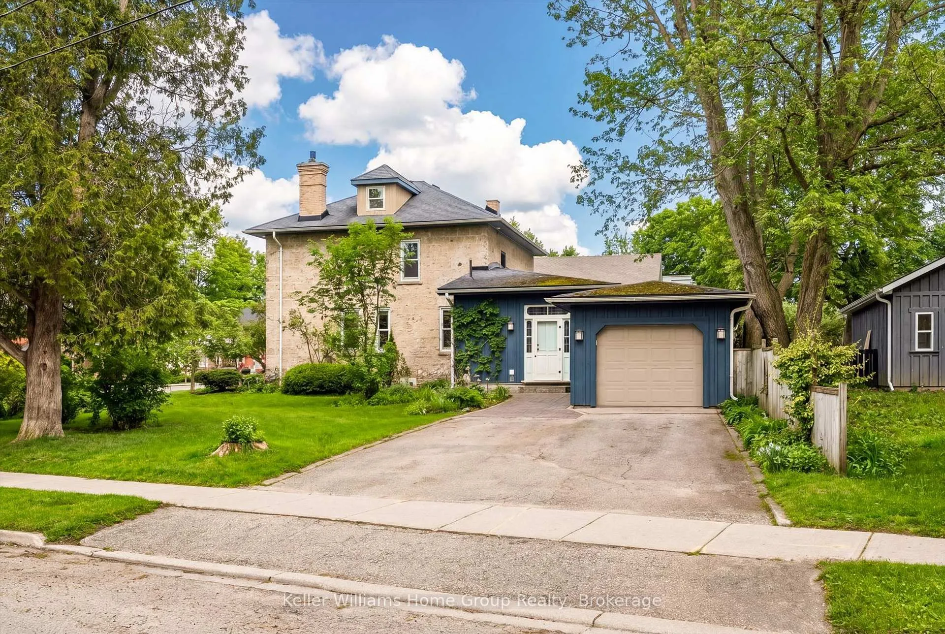 Photo 3 of 495 Tower Street N, Centre Wellington, Fergus — HOMEH