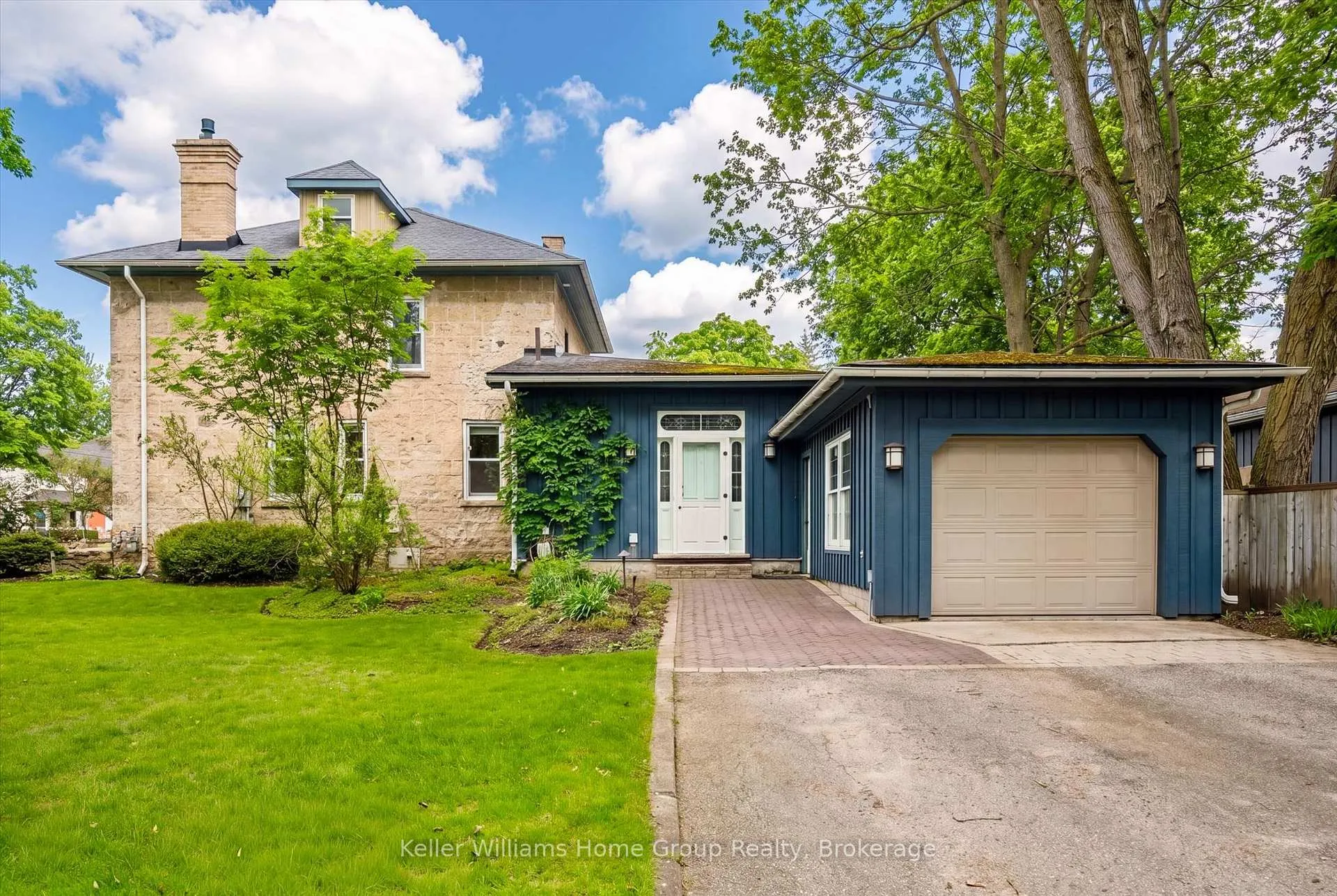 Photo 4 of 495 Tower Street N, Centre Wellington, Fergus — HOMEH