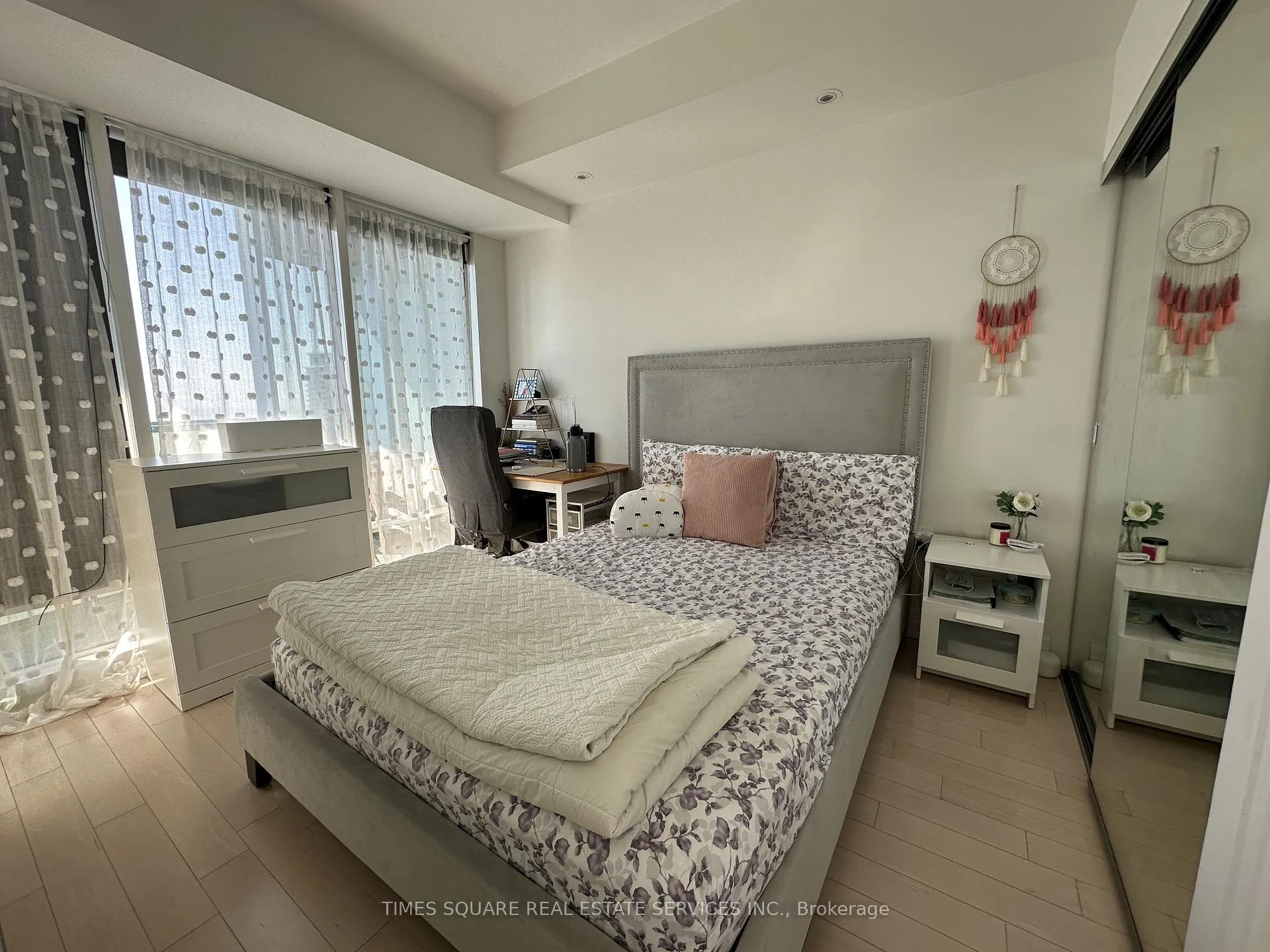 Photo 5 of Unit 4511, 8 The Esplanade, Toronto, Waterfront Communities — HOMEH