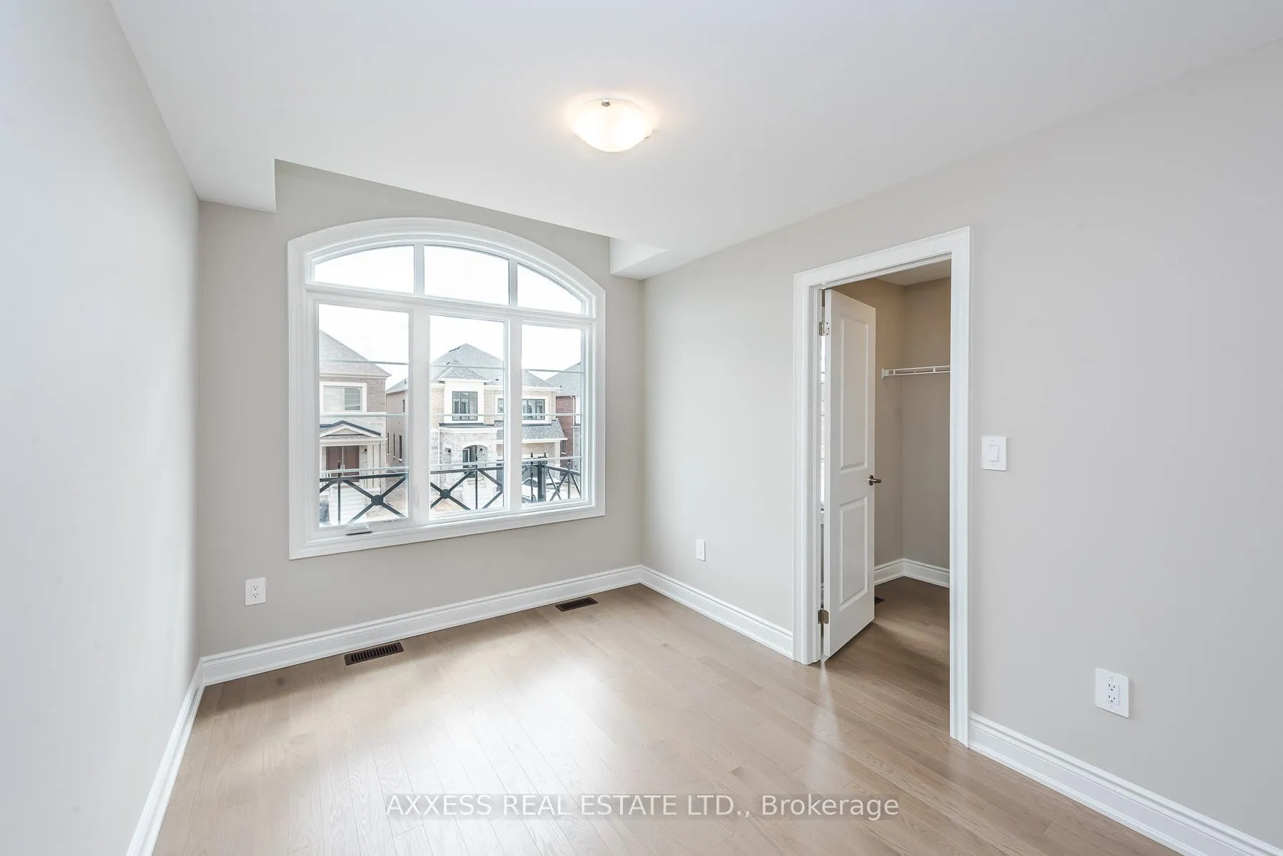Photo 11 of 11 Misted Breeze Street, Brampton, Bram West — HOMEH