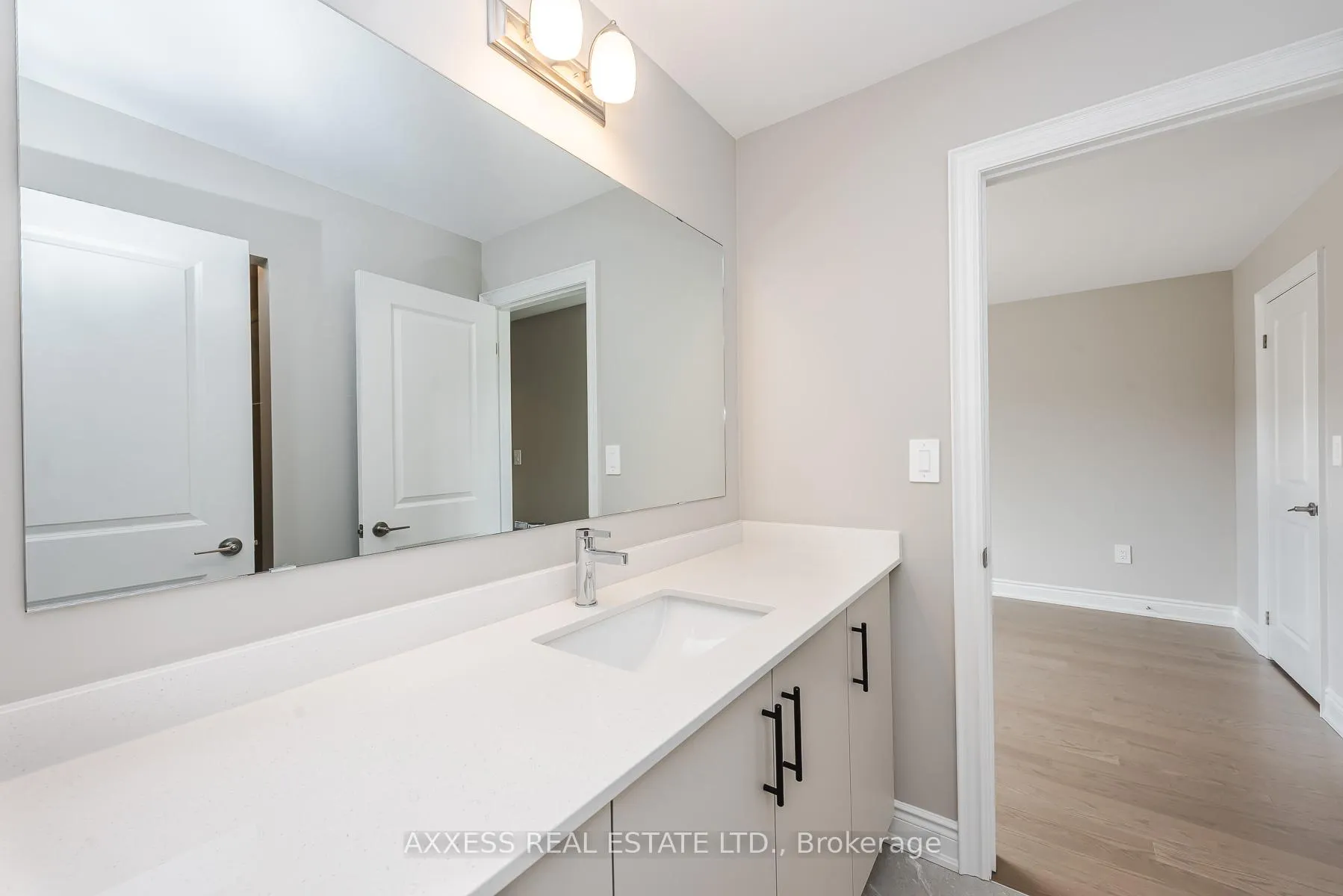 Photo 13 of 11 Misted Breeze Street, Brampton, Bram West — HOMEH