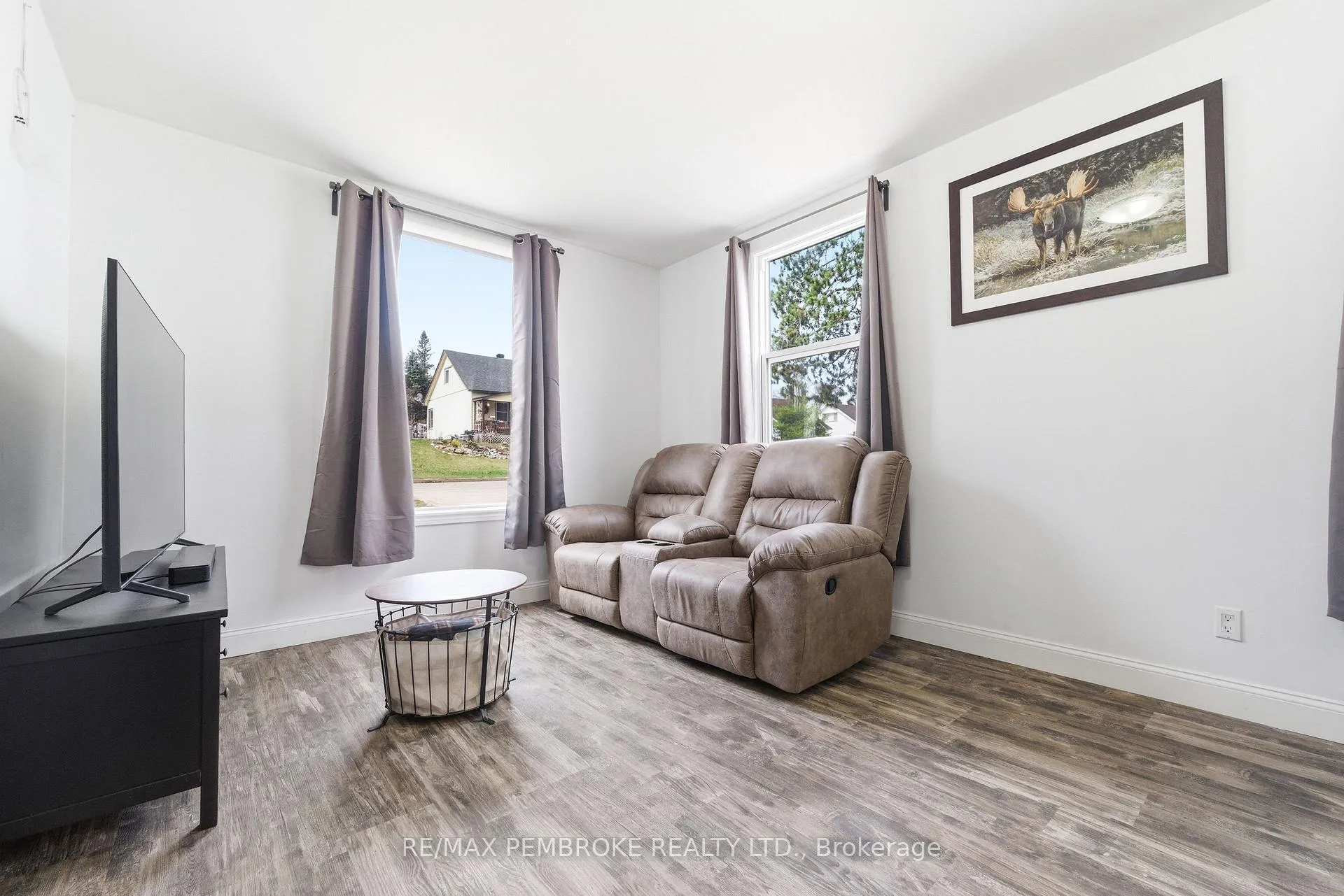 Photo 5 of 15 Alder Crescent, Deep River — HOMEH
