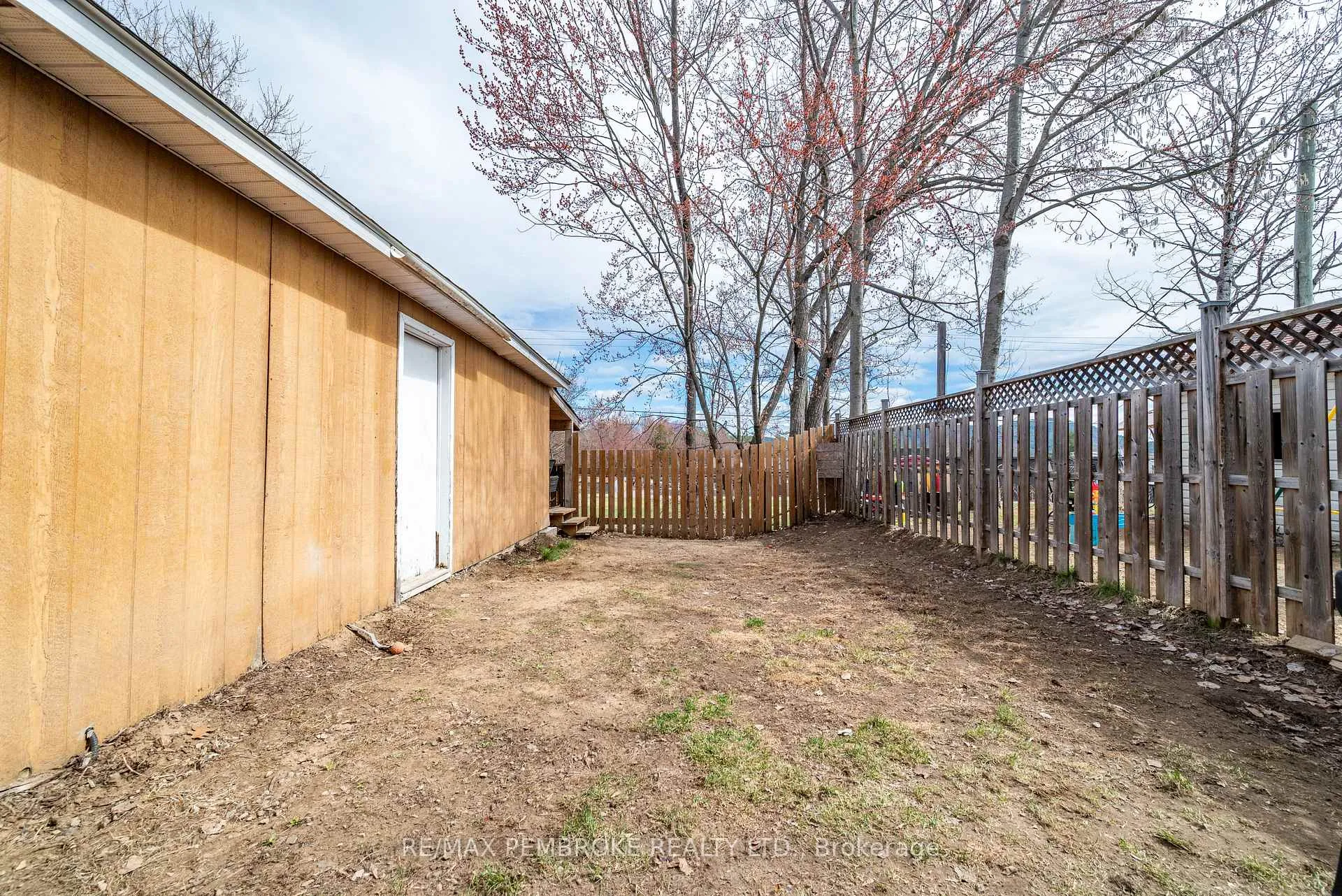 Photo 37 of 15 Alder Crescent, Deep River — HOMEH