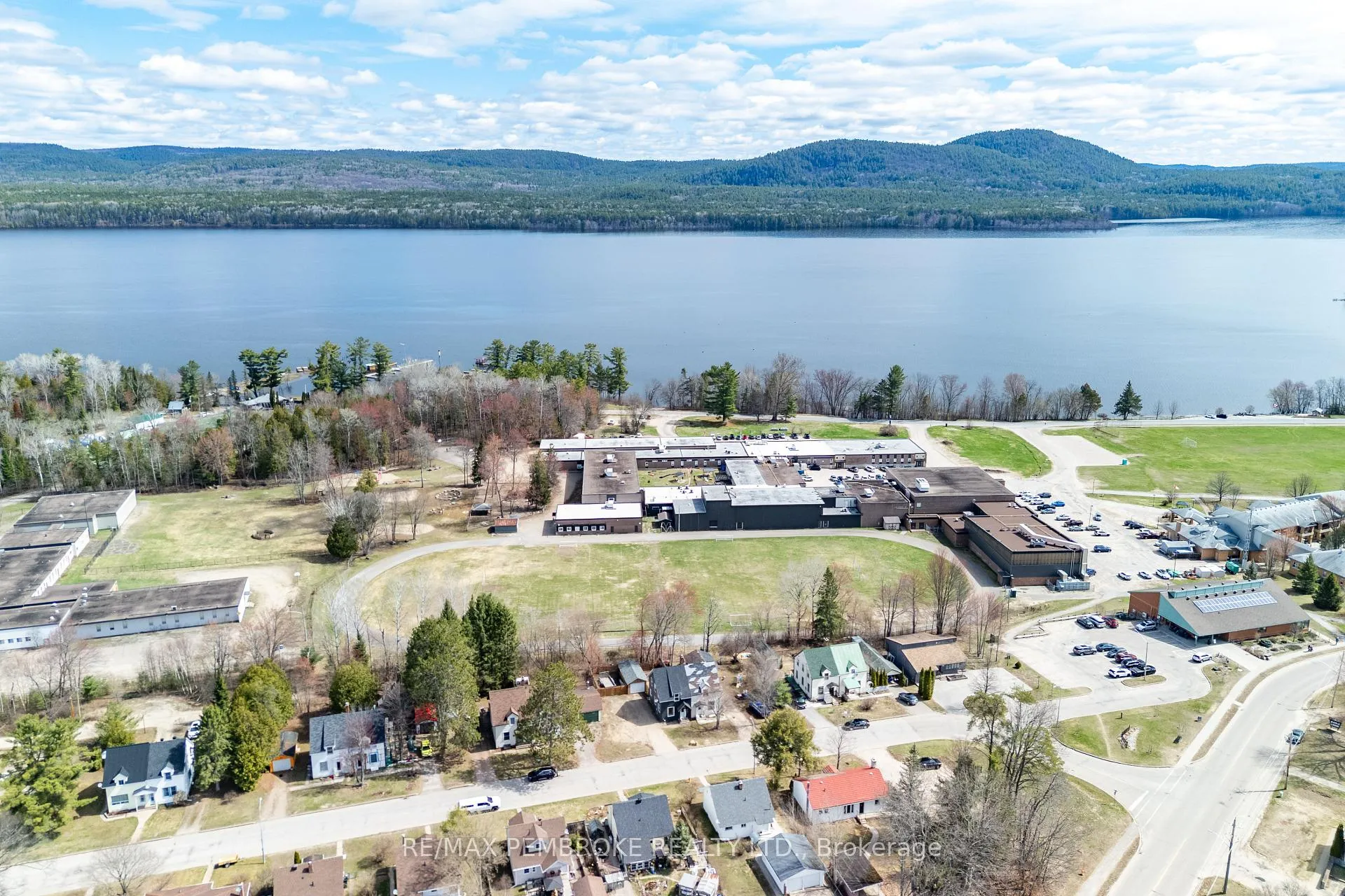 Photo 46 of 15 Alder Crescent, Deep River — HOMEH