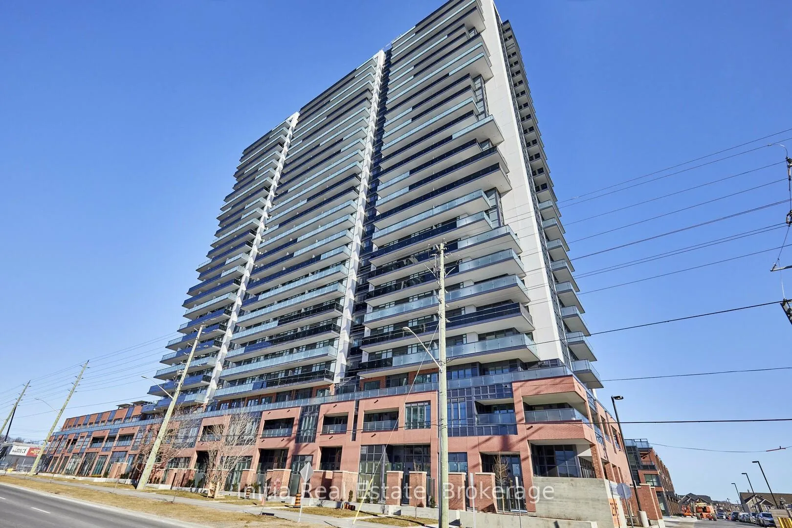 Front of Unit 334, 2545 Simcoe Street N