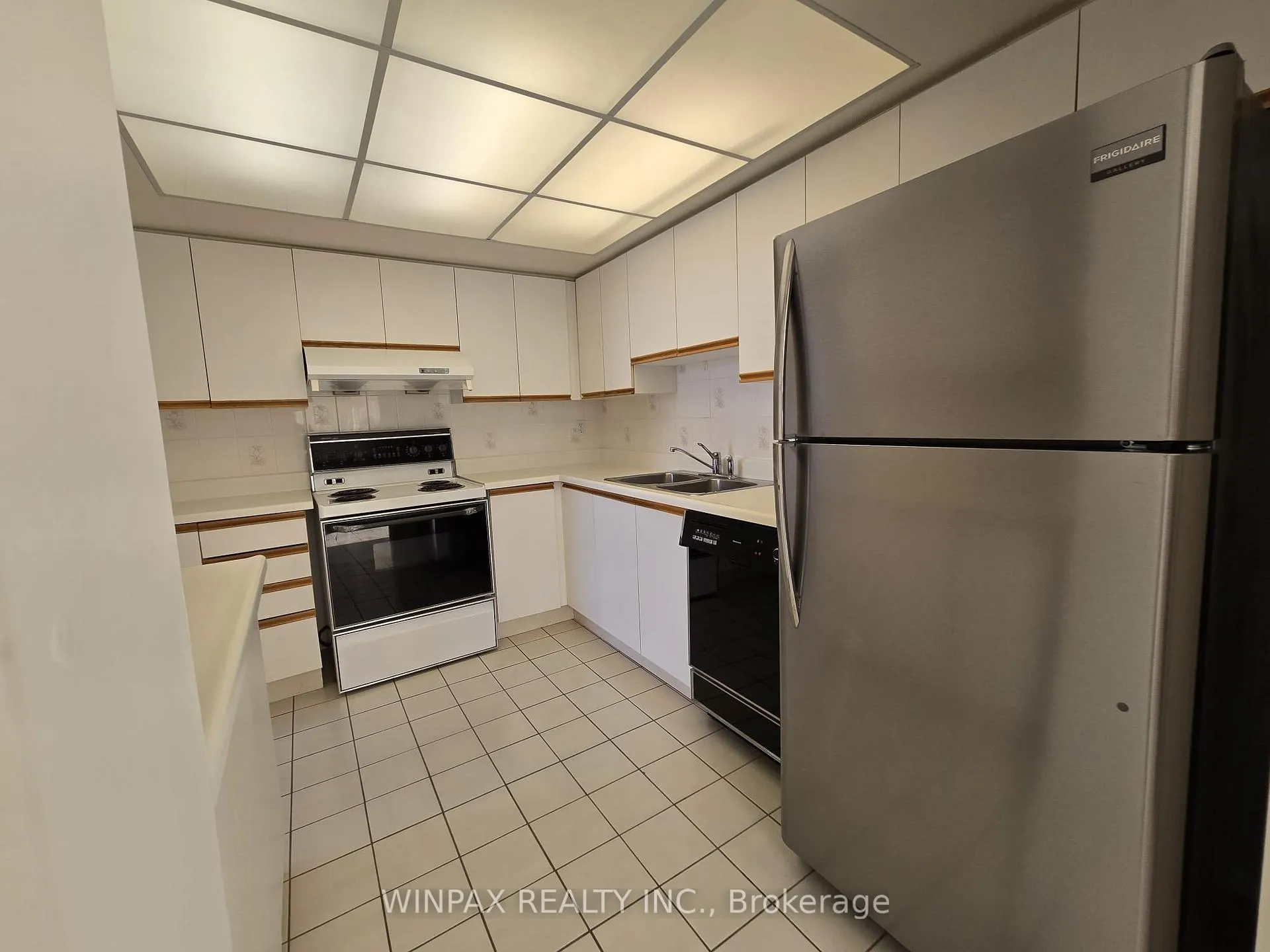 Photo 16 of Unit 1202, 20 Harding Boulevard, Richmond Hill, North Richvale — HOMEH