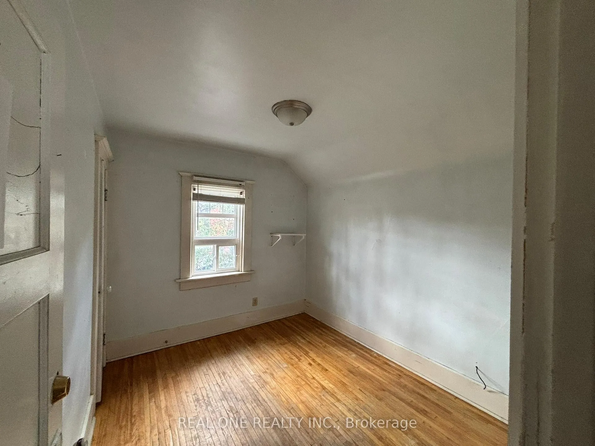 Photo 14 of 93 Peppler Street, Waterloo, Beechwood/University — HOMEH