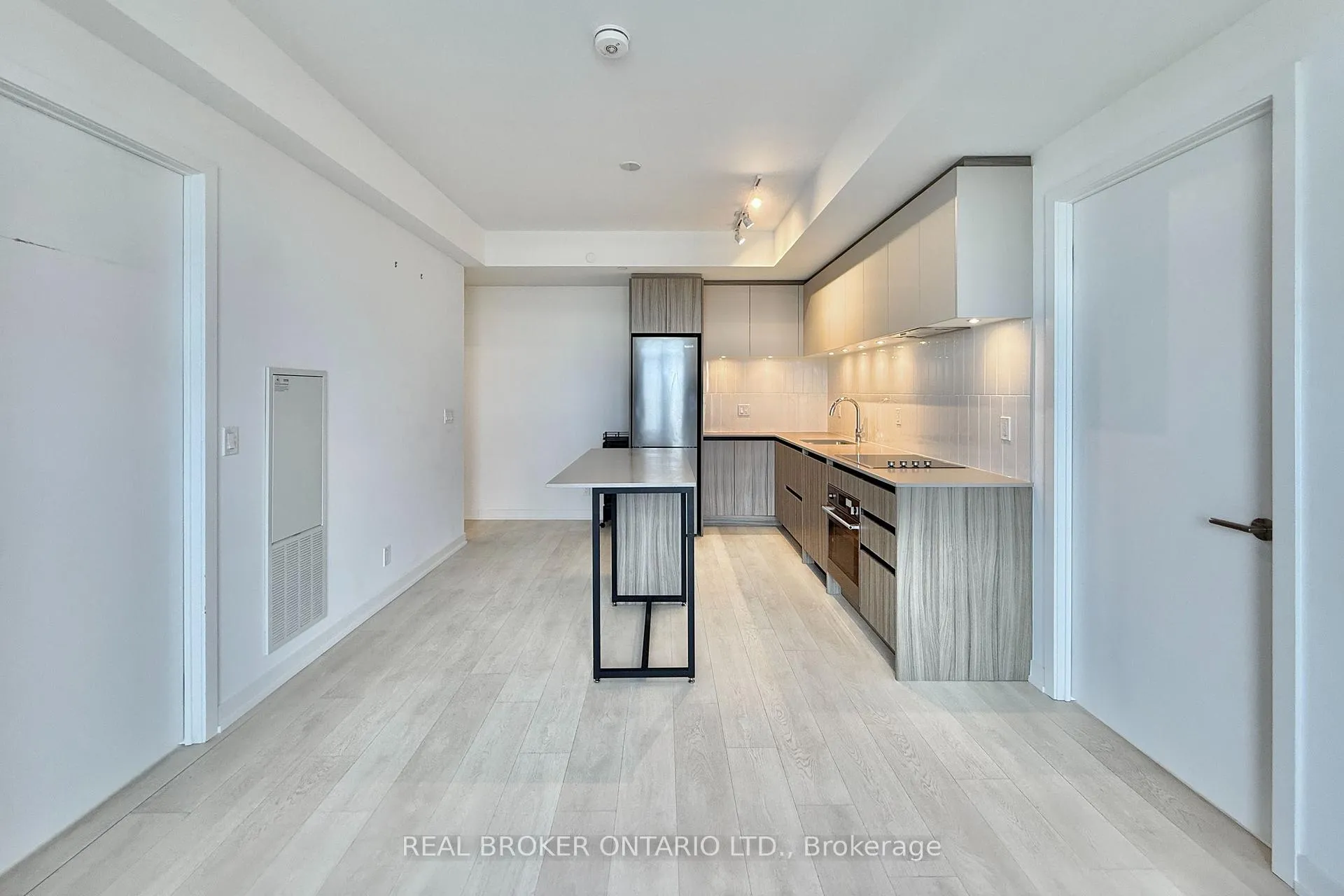 Photo 3 of Unit 1801, 7950 Bathurst Street, Vaughan, Beverley Glen — HOMEH