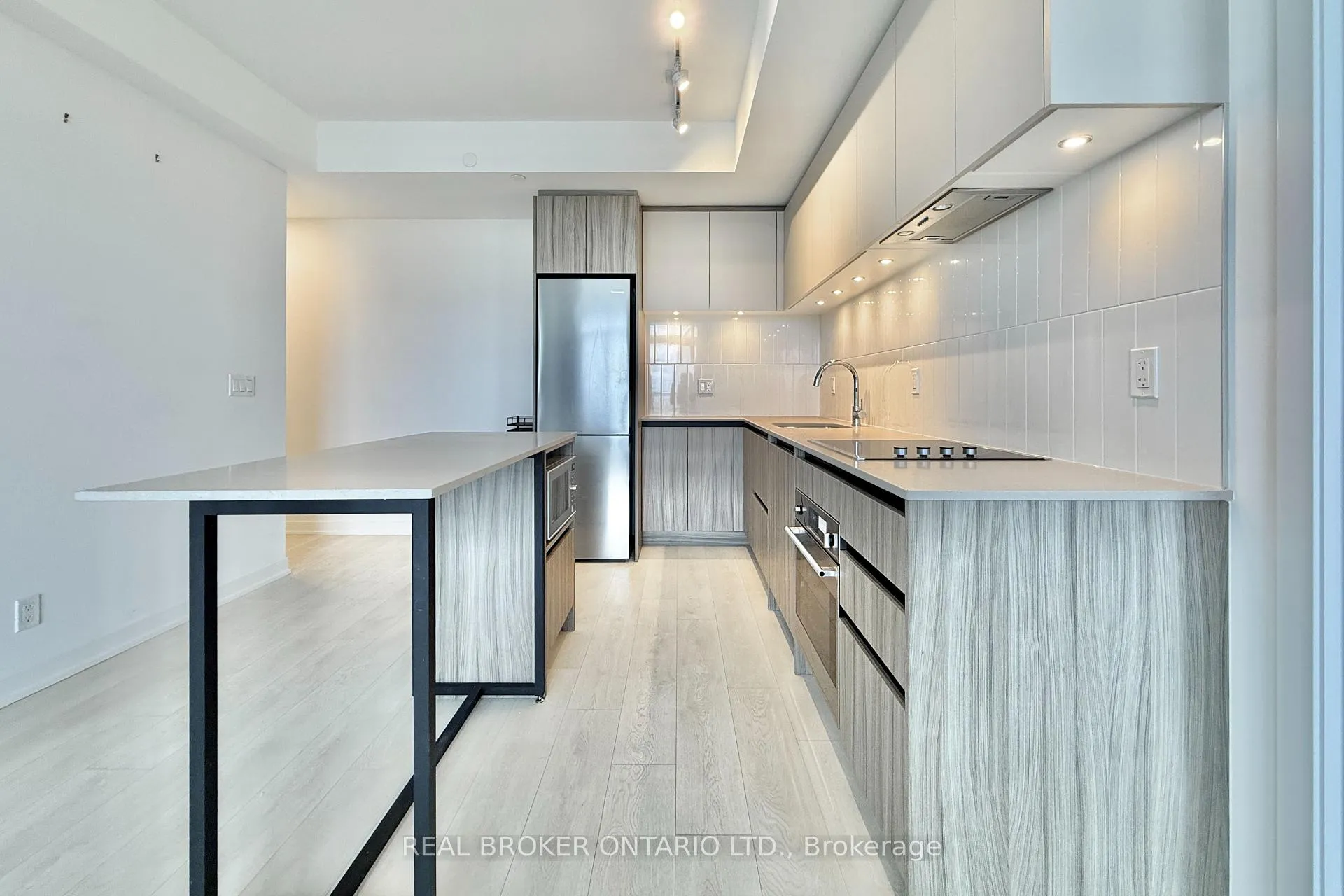 Photo 6 of Unit 1801, 7950 Bathurst Street, Vaughan, Beverley Glen — HOMEH