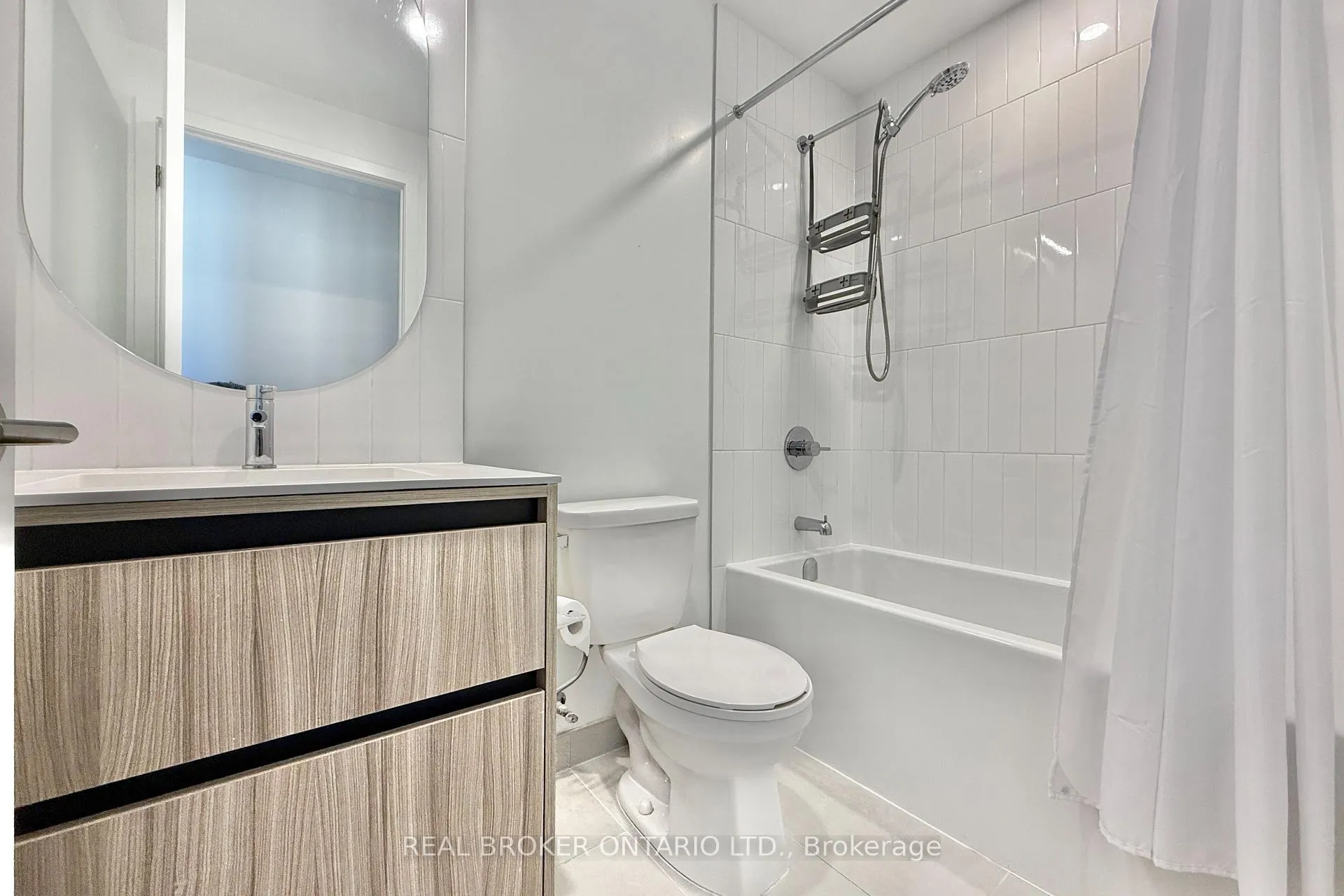 Photo 8 of Unit 1801, 7950 Bathurst Street, Vaughan, Beverley Glen — HOMEH
