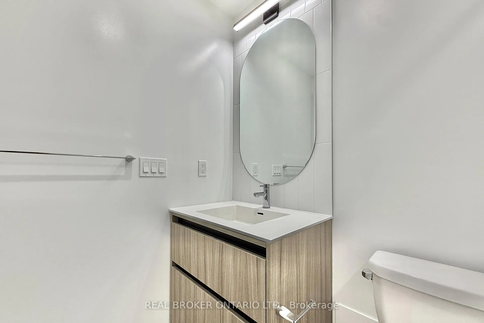 Photo 9 of Unit 1801, 7950 Bathurst Street, Vaughan, Beverley Glen — HOMEH