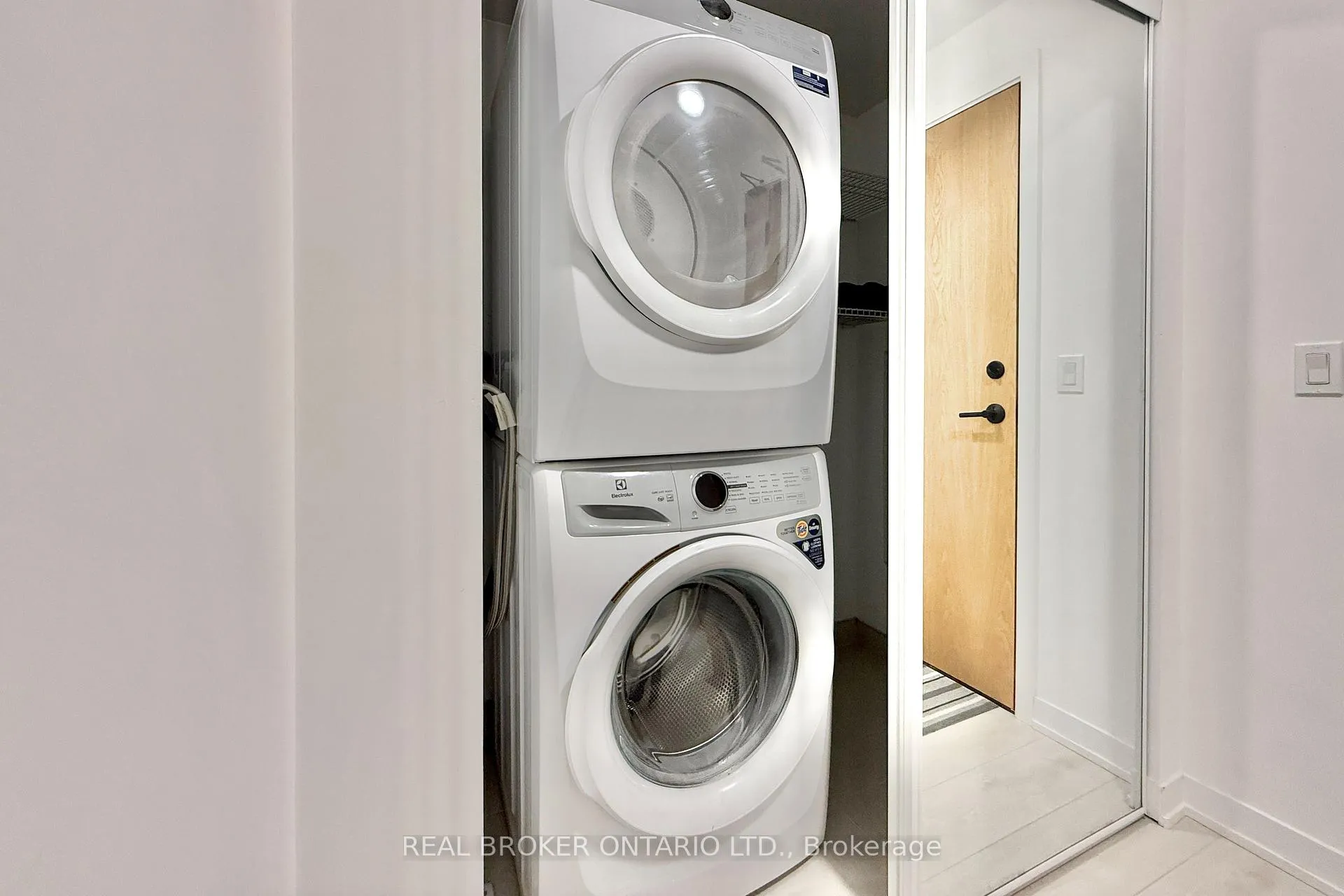 Photo 10 of Unit 1801, 7950 Bathurst Street, Vaughan, Beverley Glen — HOMEH