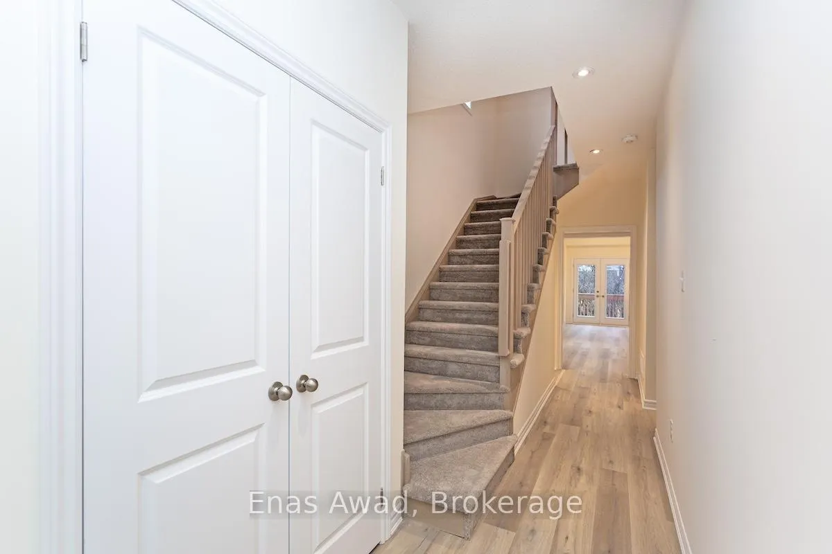 Photo 4 of 9 Jell Street, Guelph, Kortright East — HOMEH