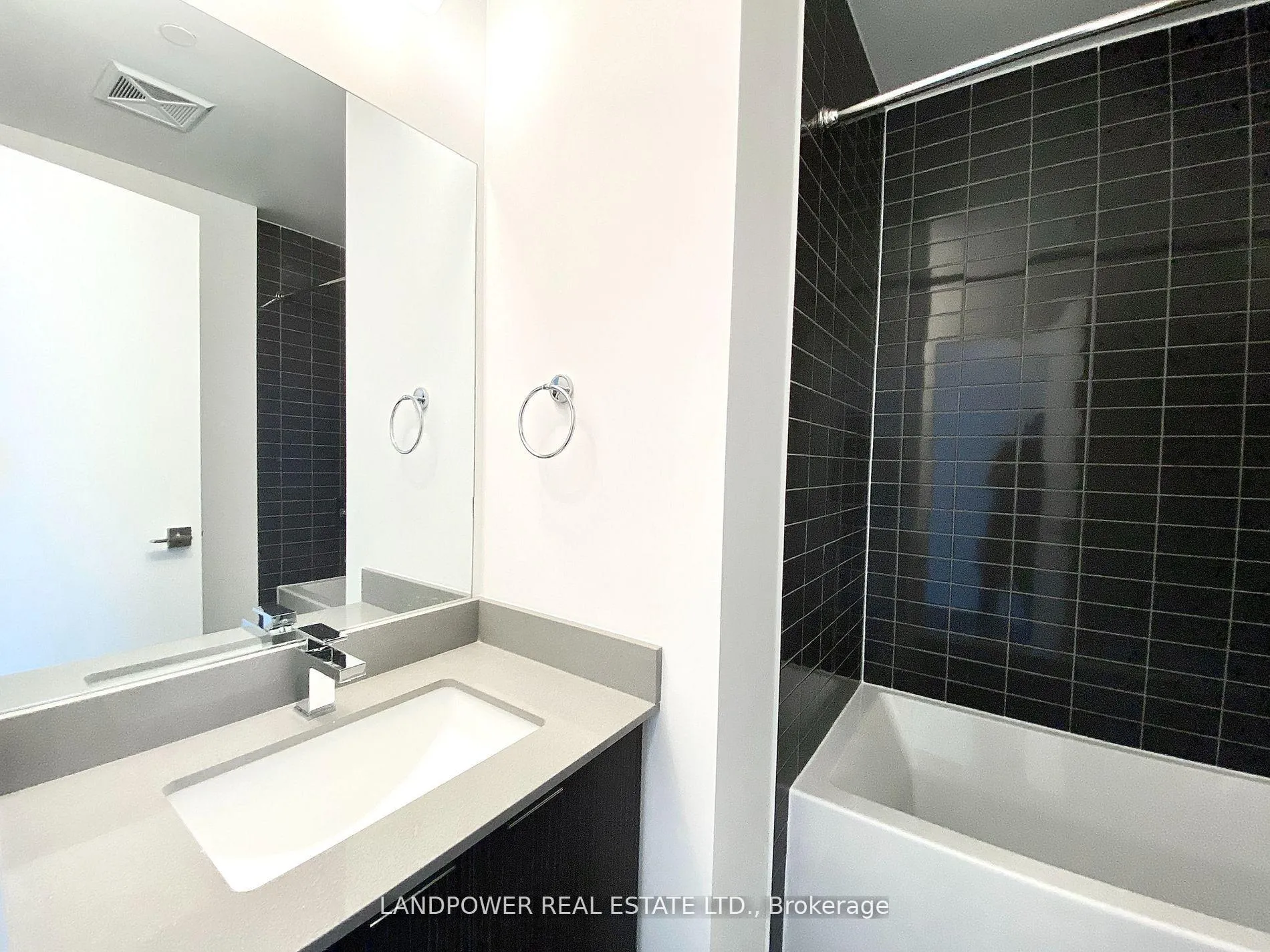 Photo 5 of Unit 1308, 2908 Highway 7 Road, Vaughan, Concord — HOMEH