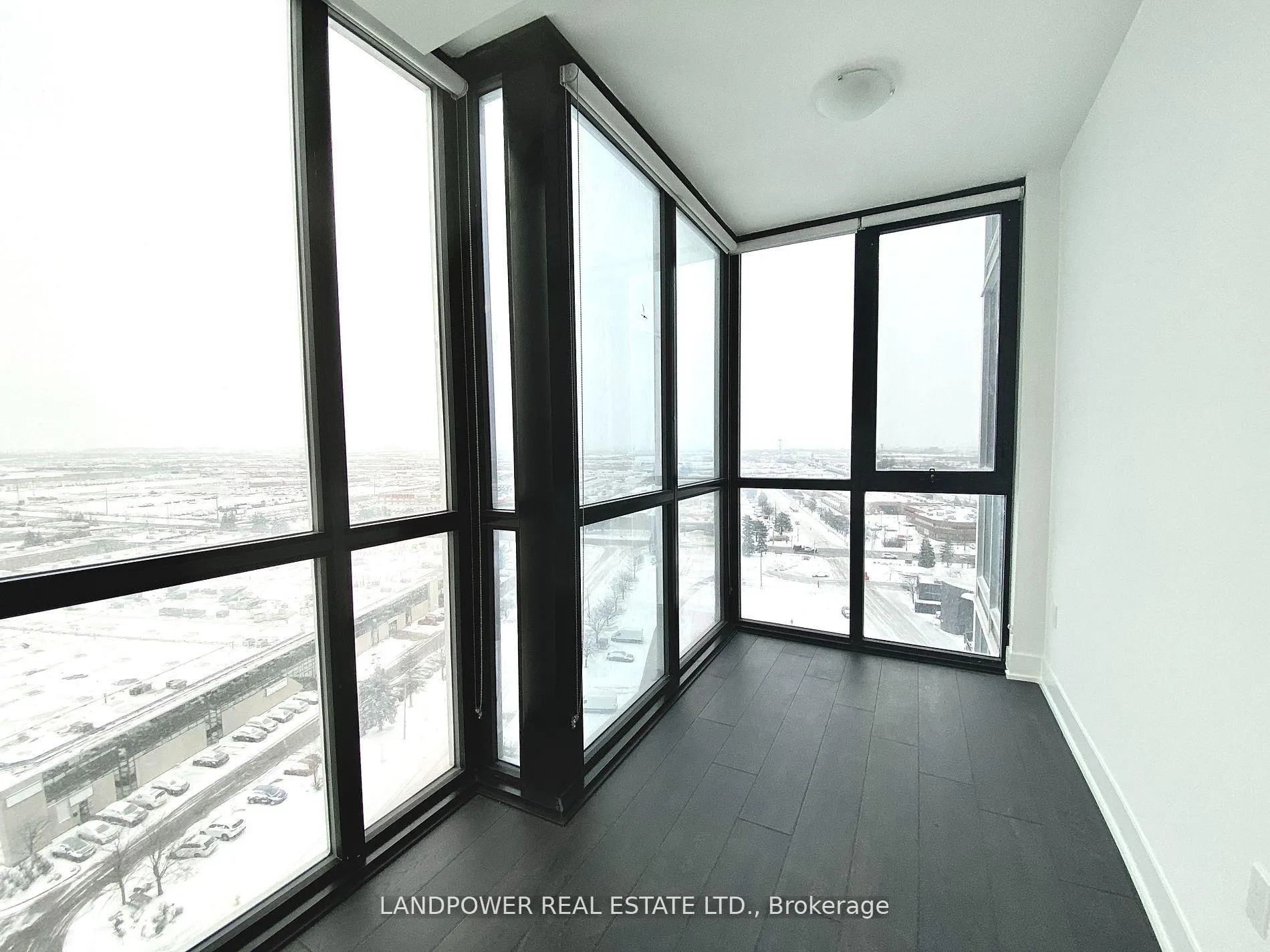Photo 8 of Unit 1308, 2908 Highway 7 Road, Vaughan, Concord — HOMEH