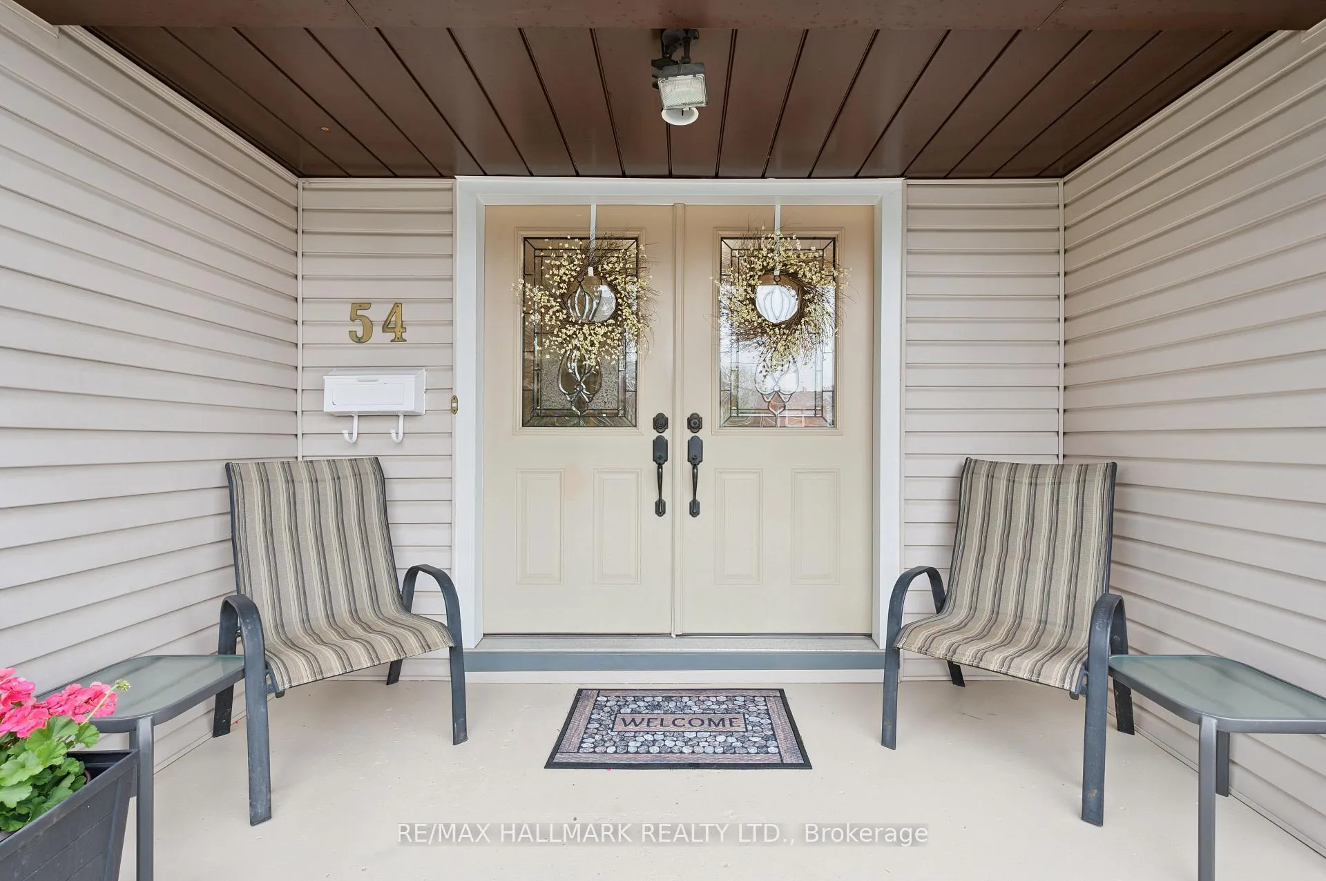 Photo 4 of 54 Blackwell Drive, Kitchener — HOMEH
