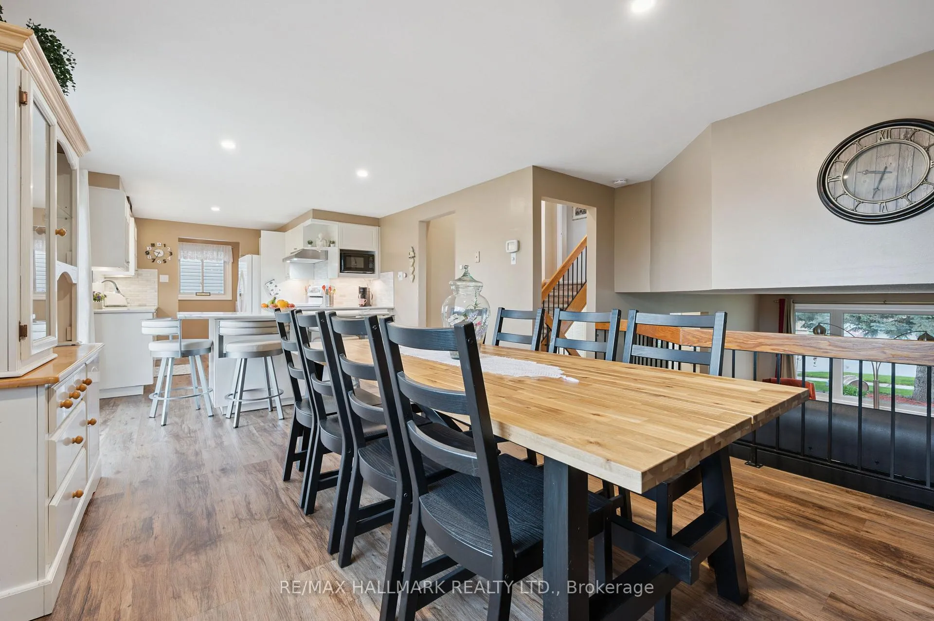 Photo 11 of 54 Blackwell Drive, Kitchener — HOMEH