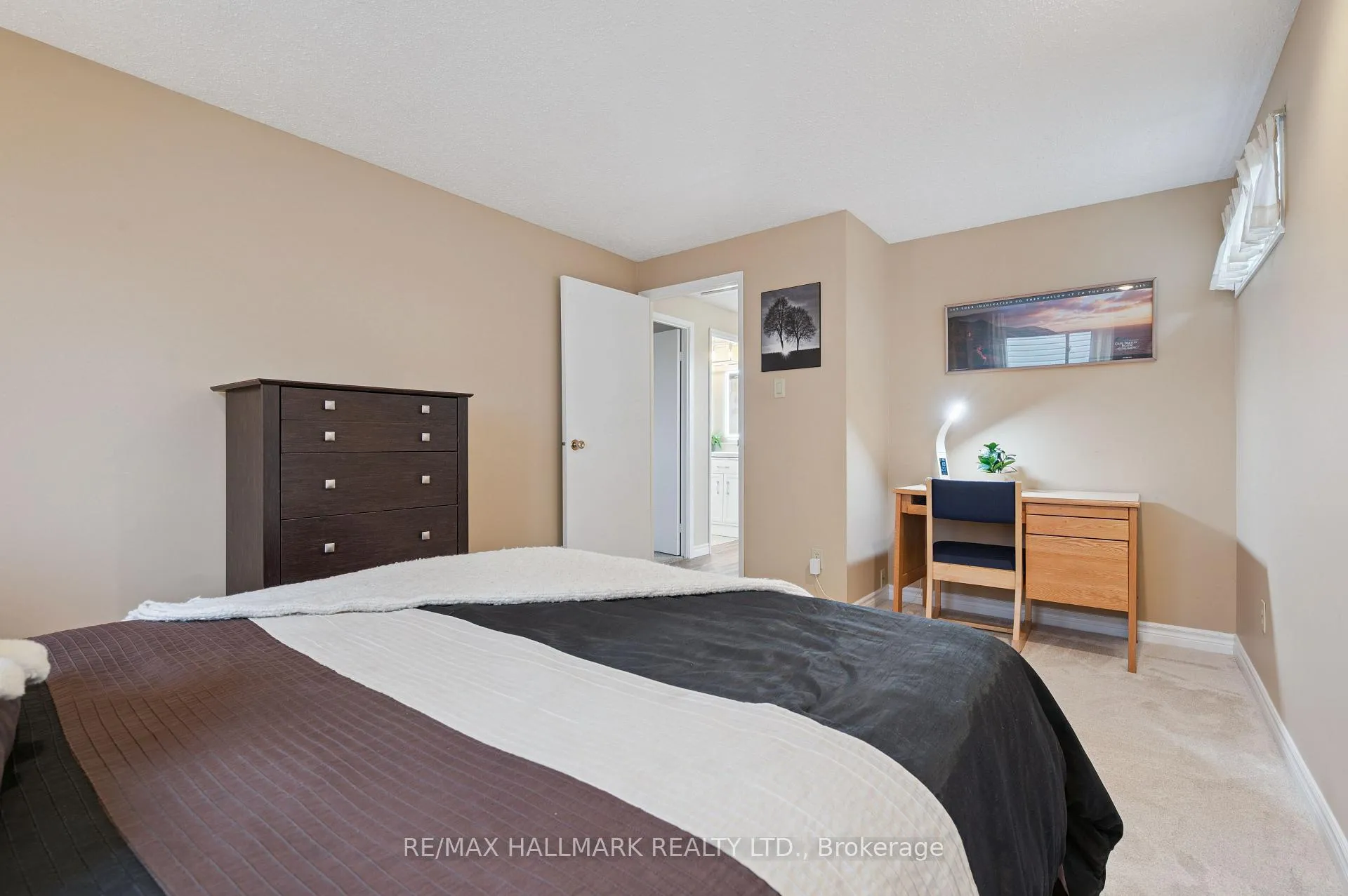 Photo 20 of 54 Blackwell Drive, Kitchener — HOMEH