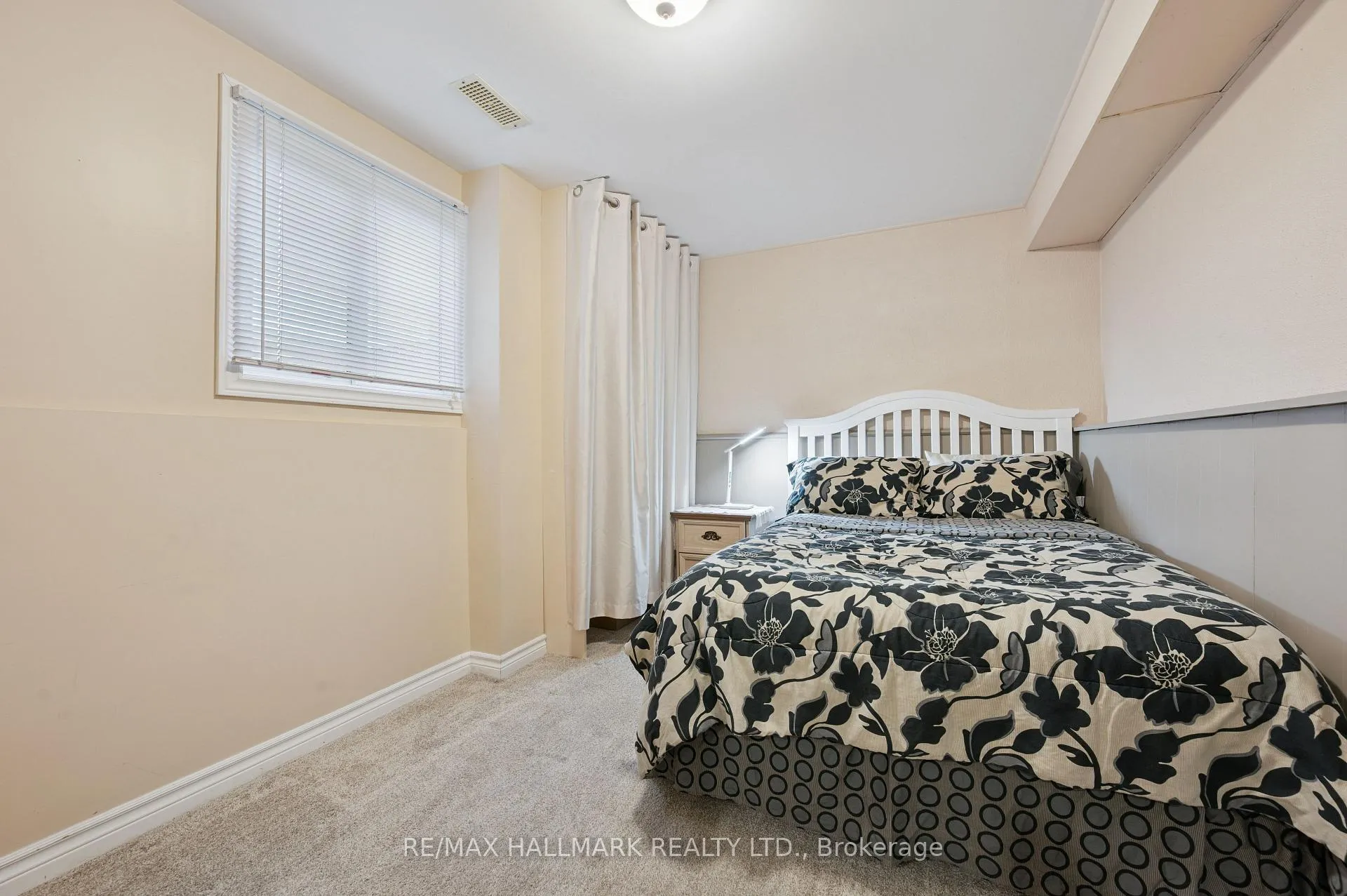 Photo 30 of 54 Blackwell Drive, Kitchener — HOMEH