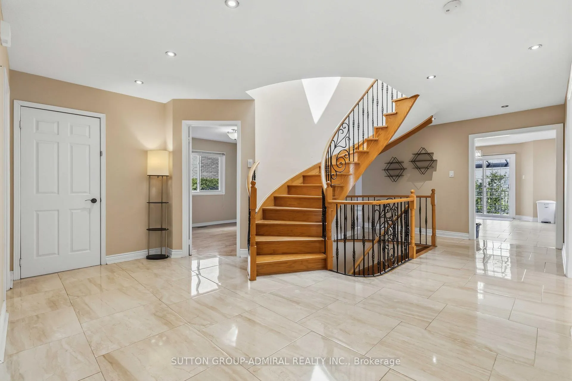 Photo 5 of 21 Kersey Crescent, Richmond Hill, North Richvale — HOMEH