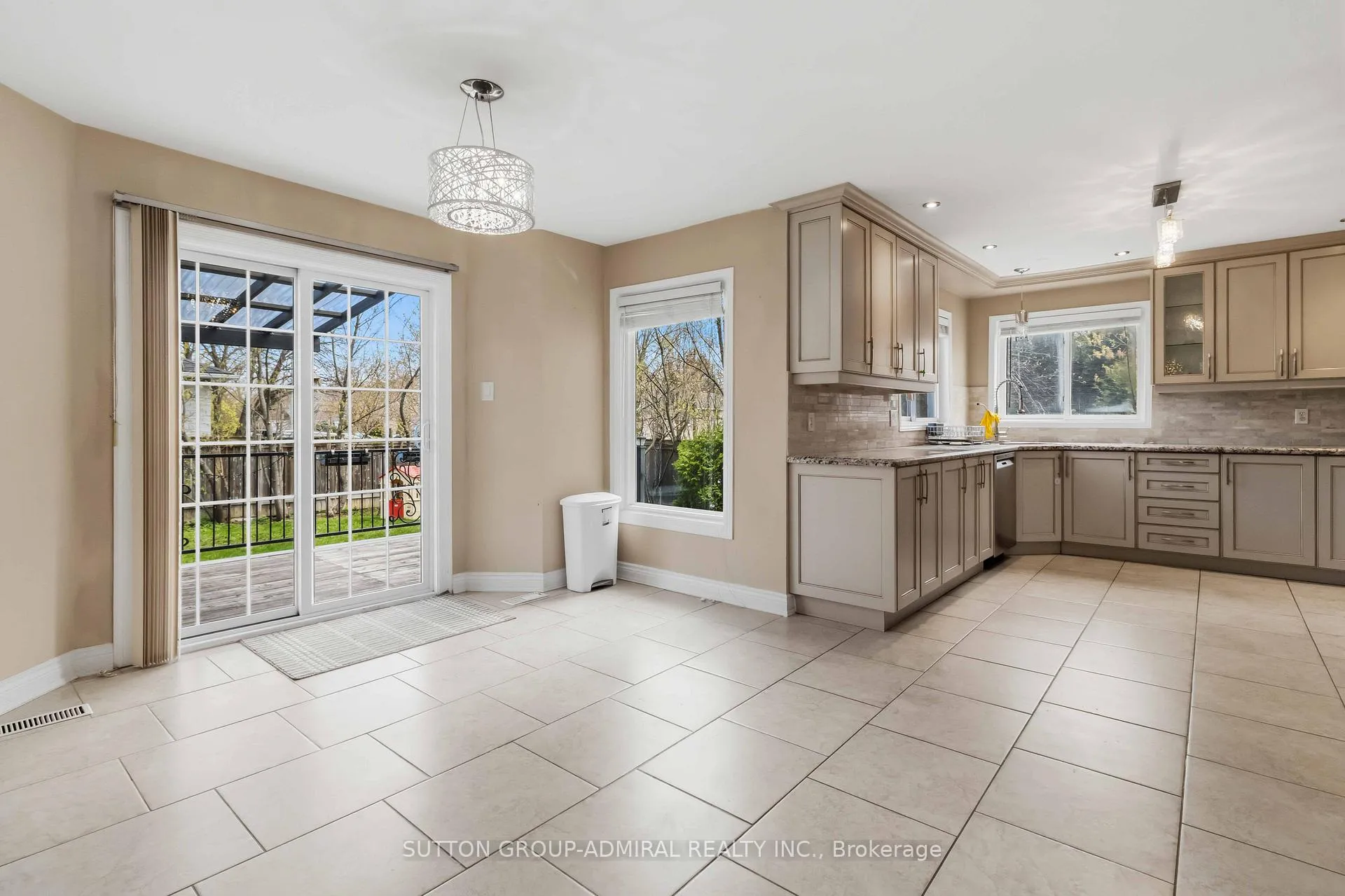 Photo 12 of 21 Kersey Crescent, Richmond Hill, North Richvale — HOMEH