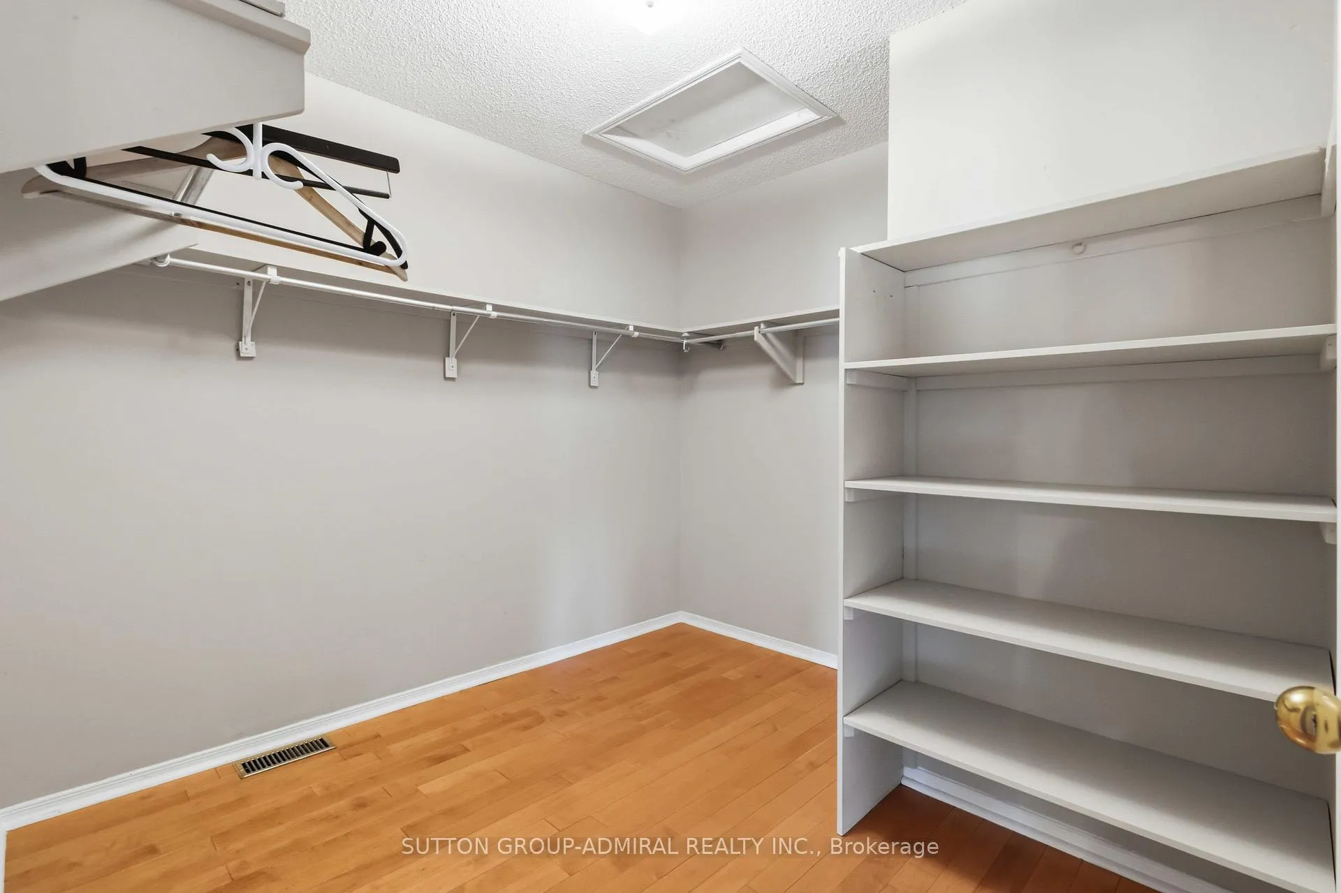 Photo 19 of 21 Kersey Crescent, Richmond Hill, North Richvale — HOMEH