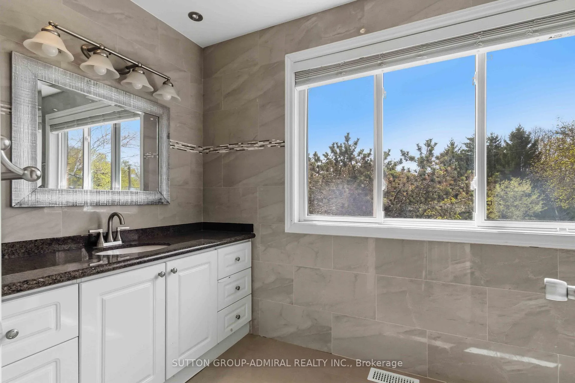 Photo 28 of 21 Kersey Crescent, Richmond Hill, North Richvale — HOMEH