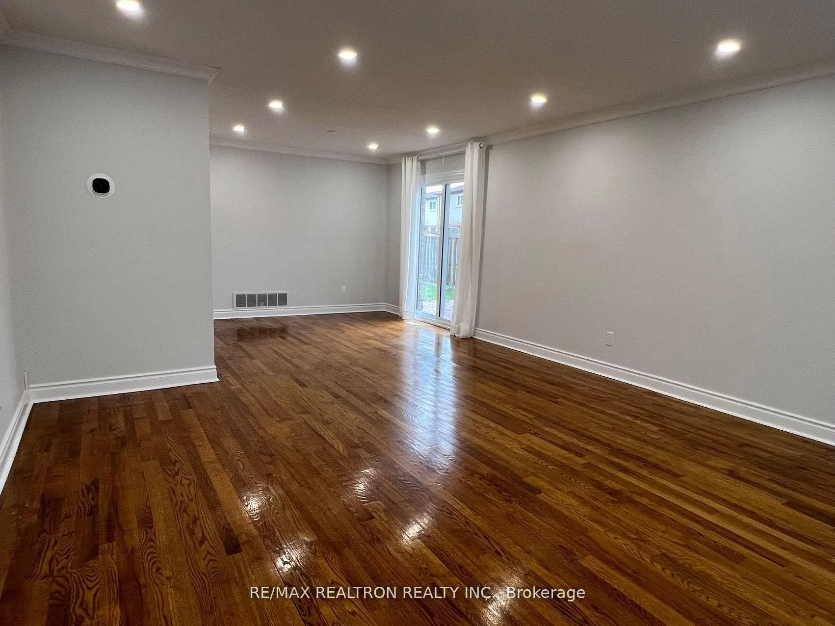 Photo 6 of Unit Upper, 163 Ingleton Boulevard, Scarborough, Milliken — HOMEH