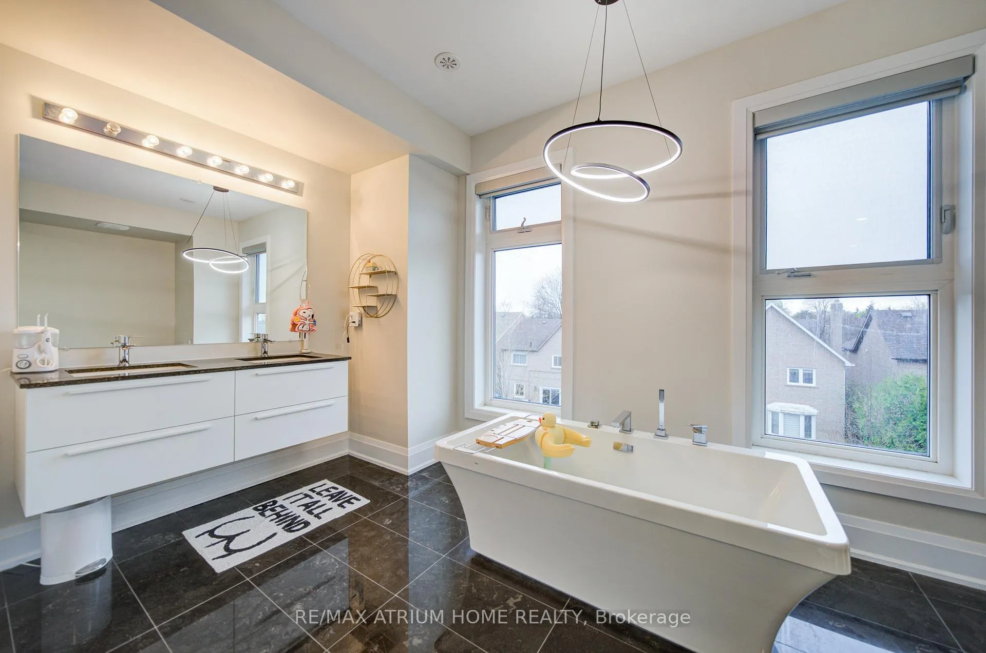 Photo 15 of 135 Smallwood Circle, Vaughan, Brownridge — HOMEH