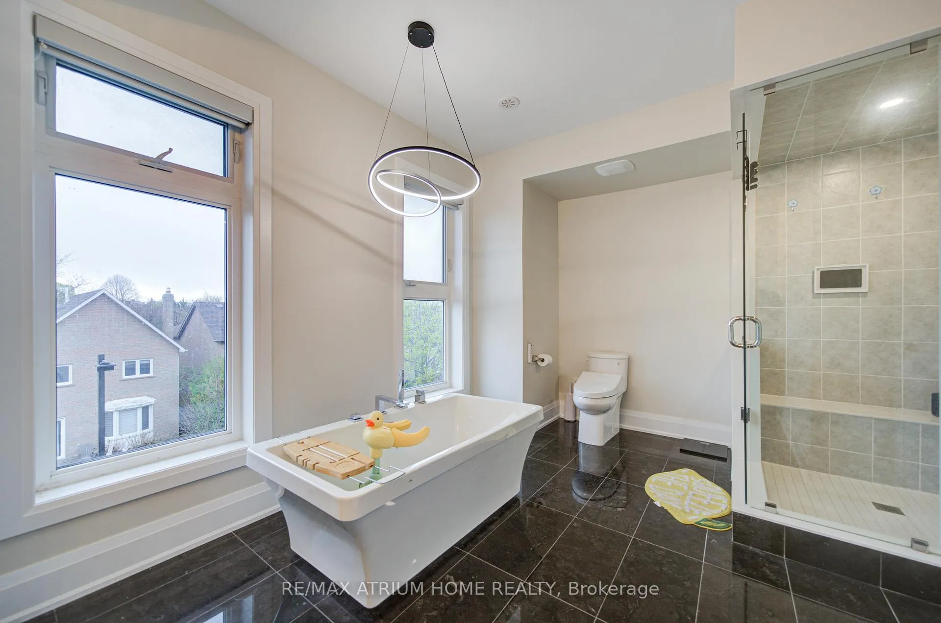 Photo 16 of 135 Smallwood Circle, Vaughan, Brownridge — HOMEH