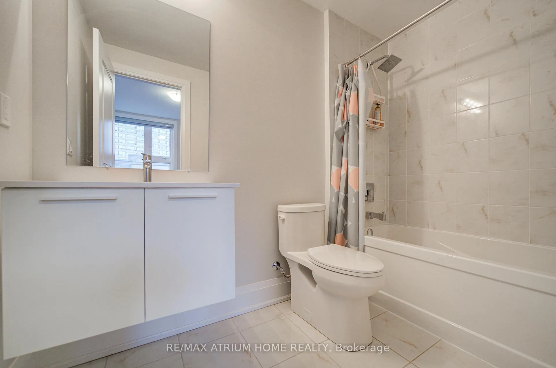 Photo 22 of 135 Smallwood Circle, Vaughan, Brownridge — HOMEH