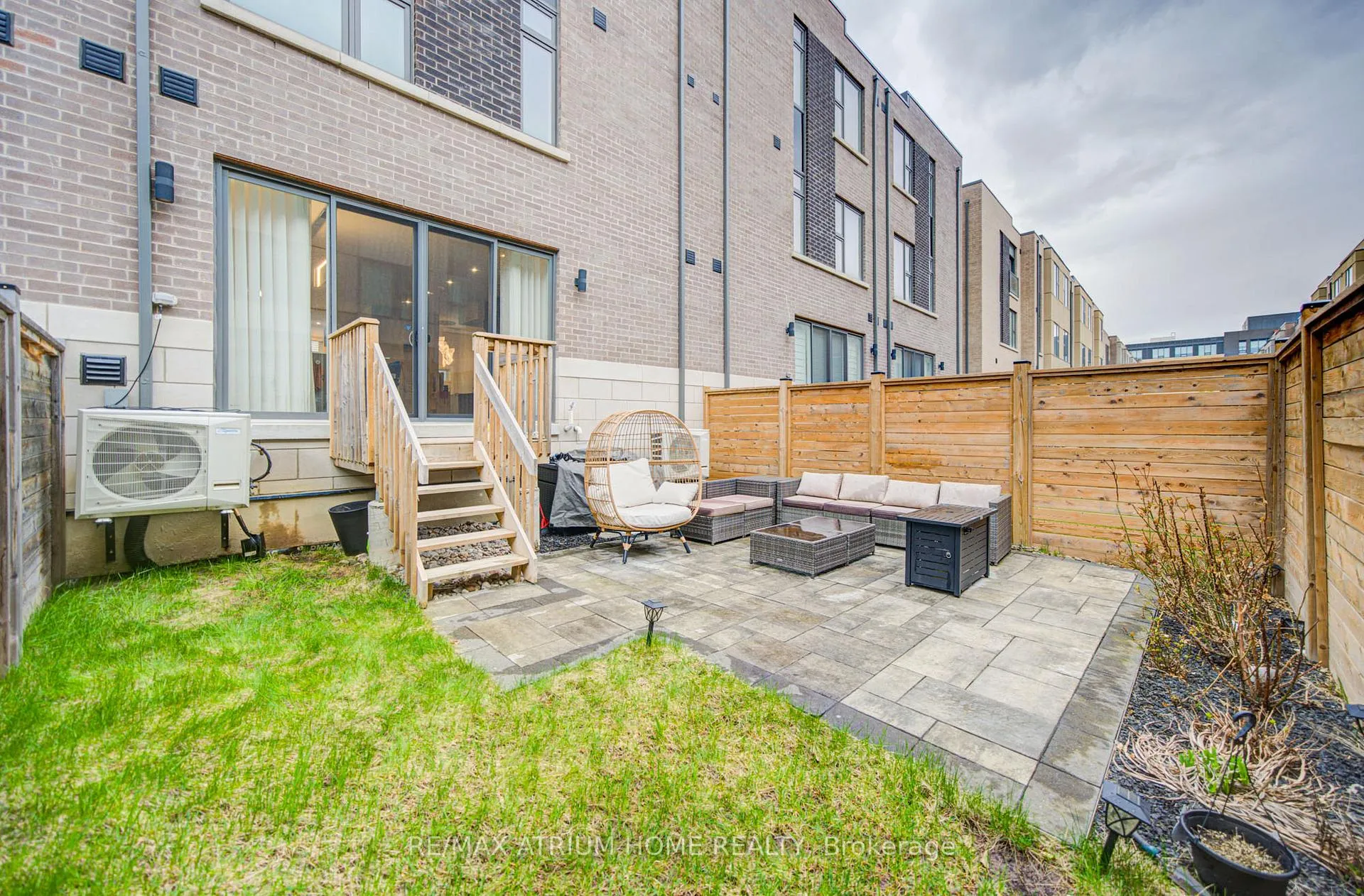 Photo 31 of 135 Smallwood Circle, Vaughan, Brownridge — HOMEH
