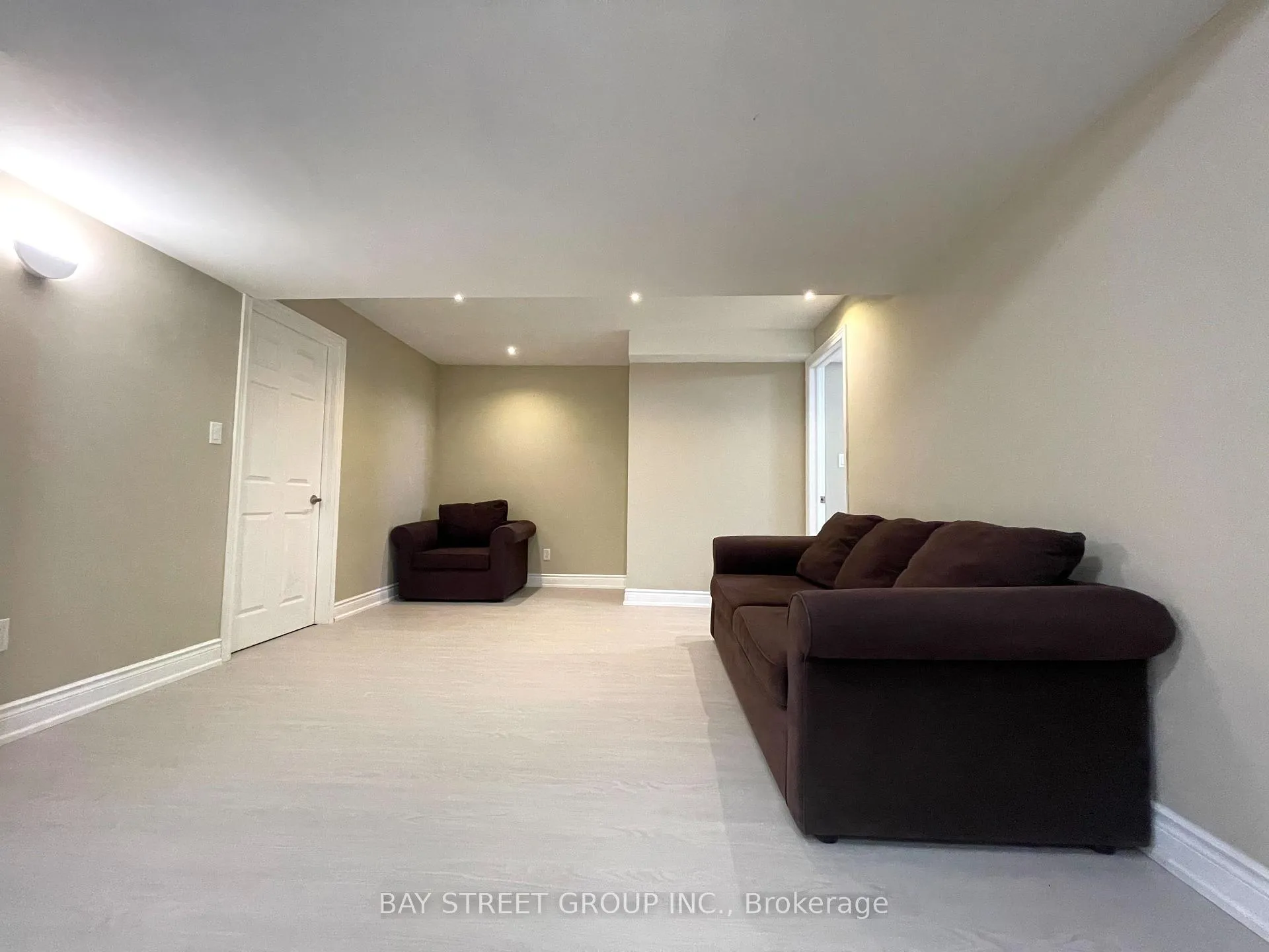 Photo 5 of 491 Mavrinac Boulevard, Aurora, Bayview Northeast — HOMEH
