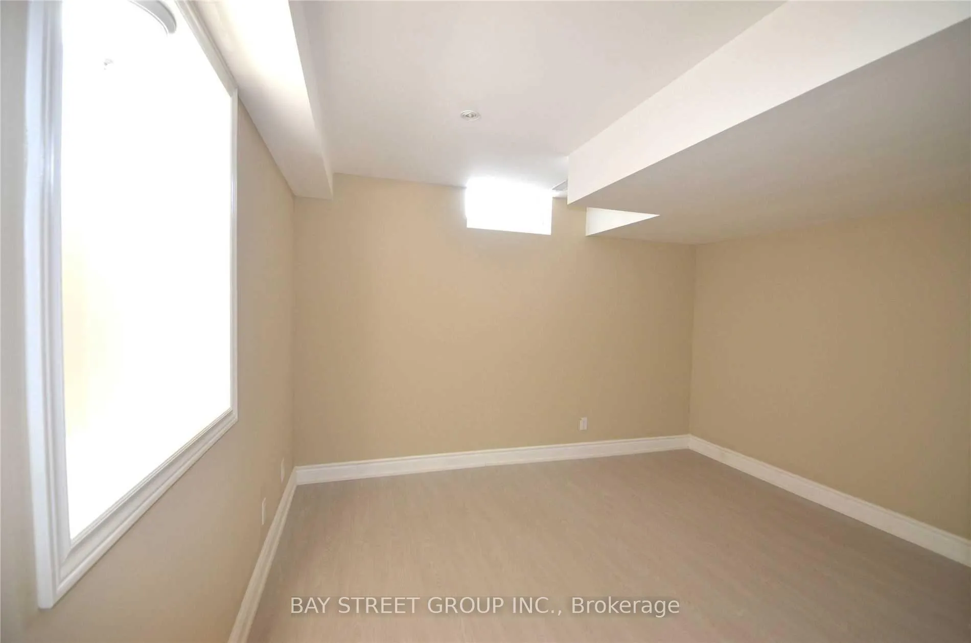 Photo 9 of 491 Mavrinac Boulevard, Aurora, Bayview Northeast — HOMEH