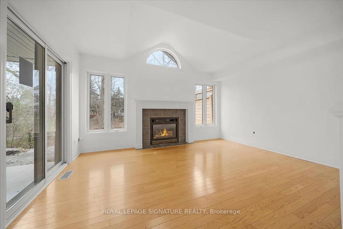 Photo 5 of 69 Candle Crescent, Kitchener, Pioneer Tower West — HOMEH