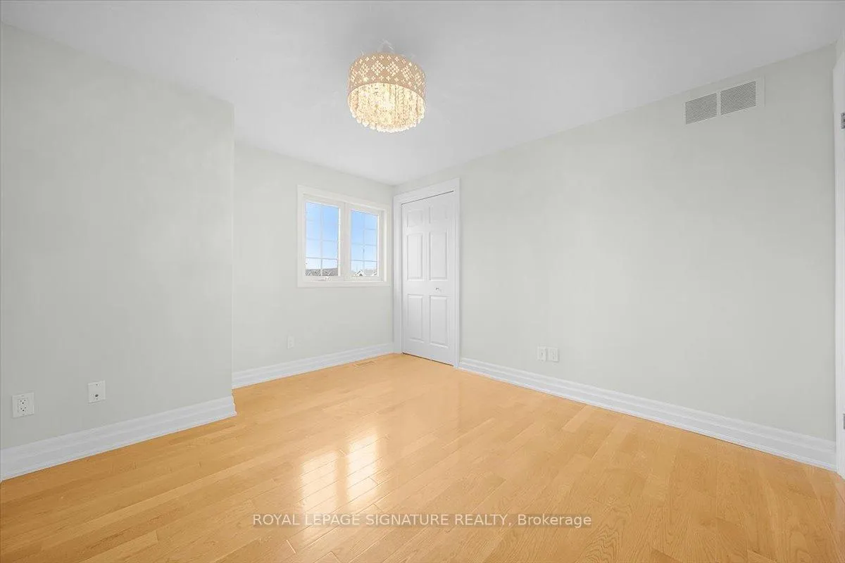 Photo 18 of 69 Candle Crescent, Kitchener, Pioneer Tower West — HOMEH