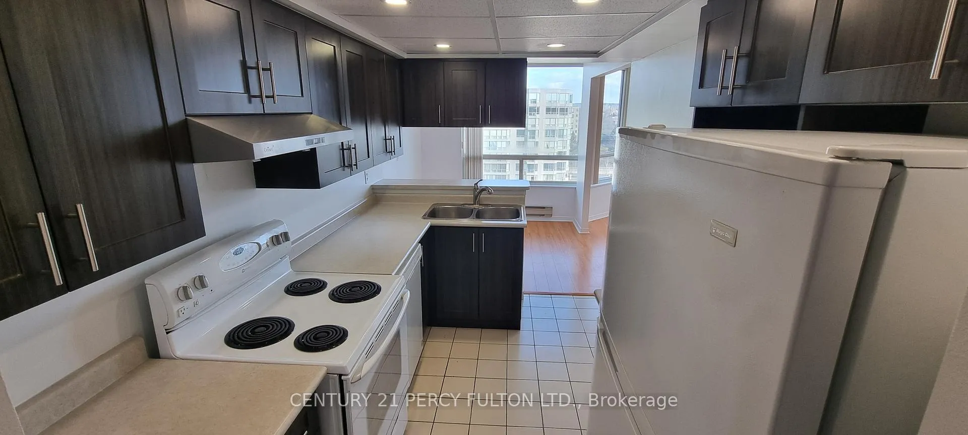 Photo 13 of Unit #912, 175 Cedar Avenue, Richmond Hill, Harding — HOMEH