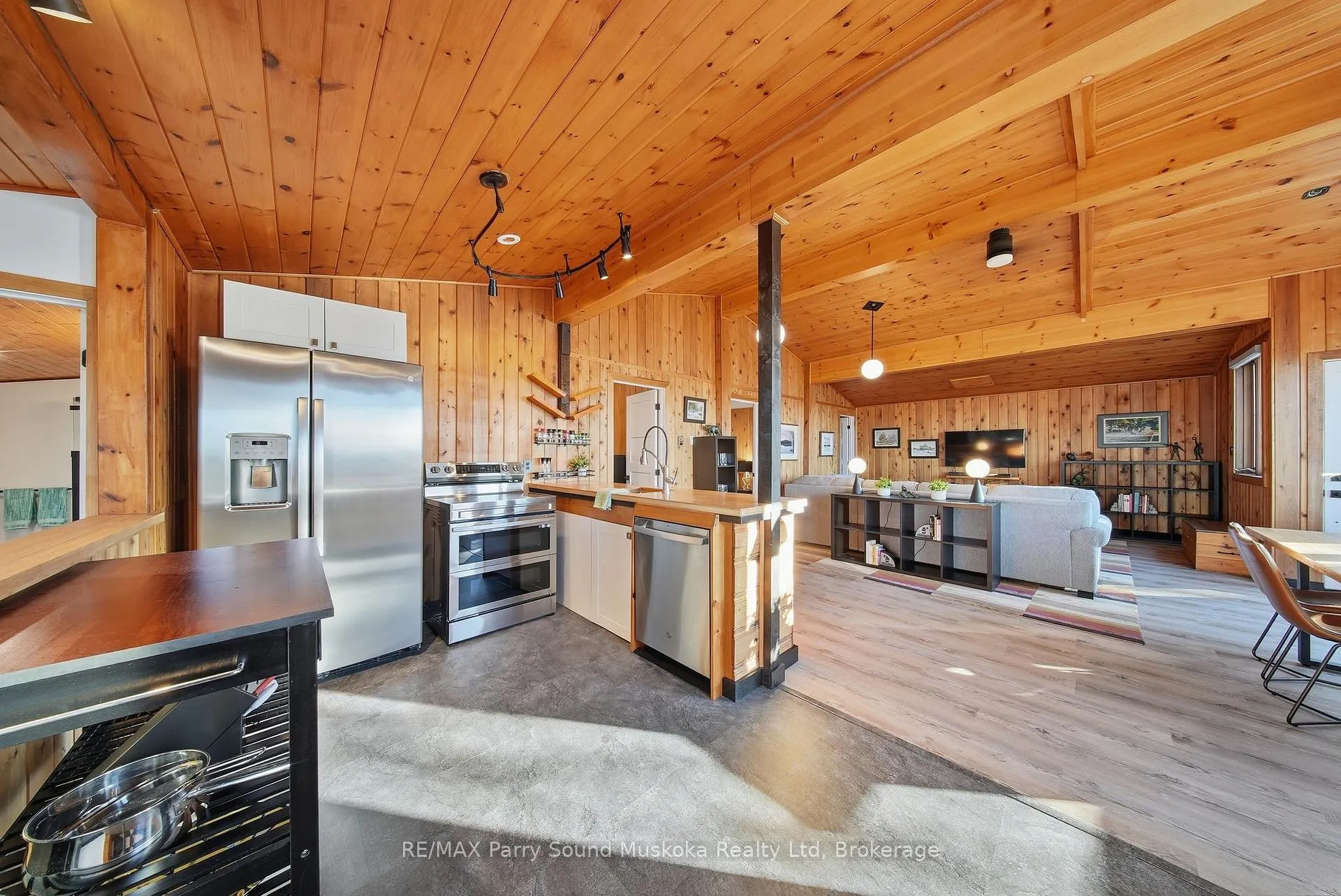 Photo 7 of 16 Hillside Drive, Carling — HOMEH