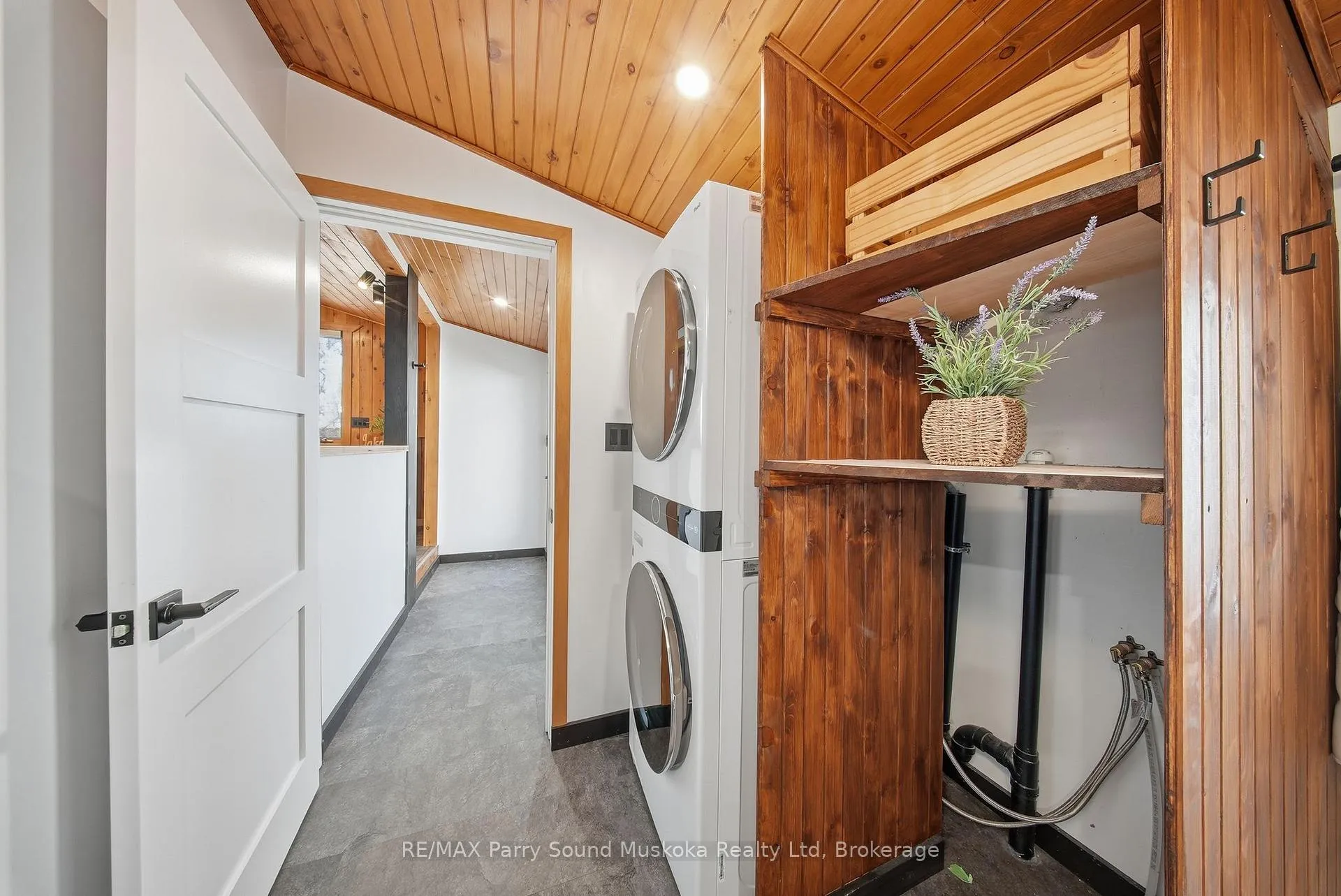 Photo 15 of 16 Hillside Drive, Carling — HOMEH