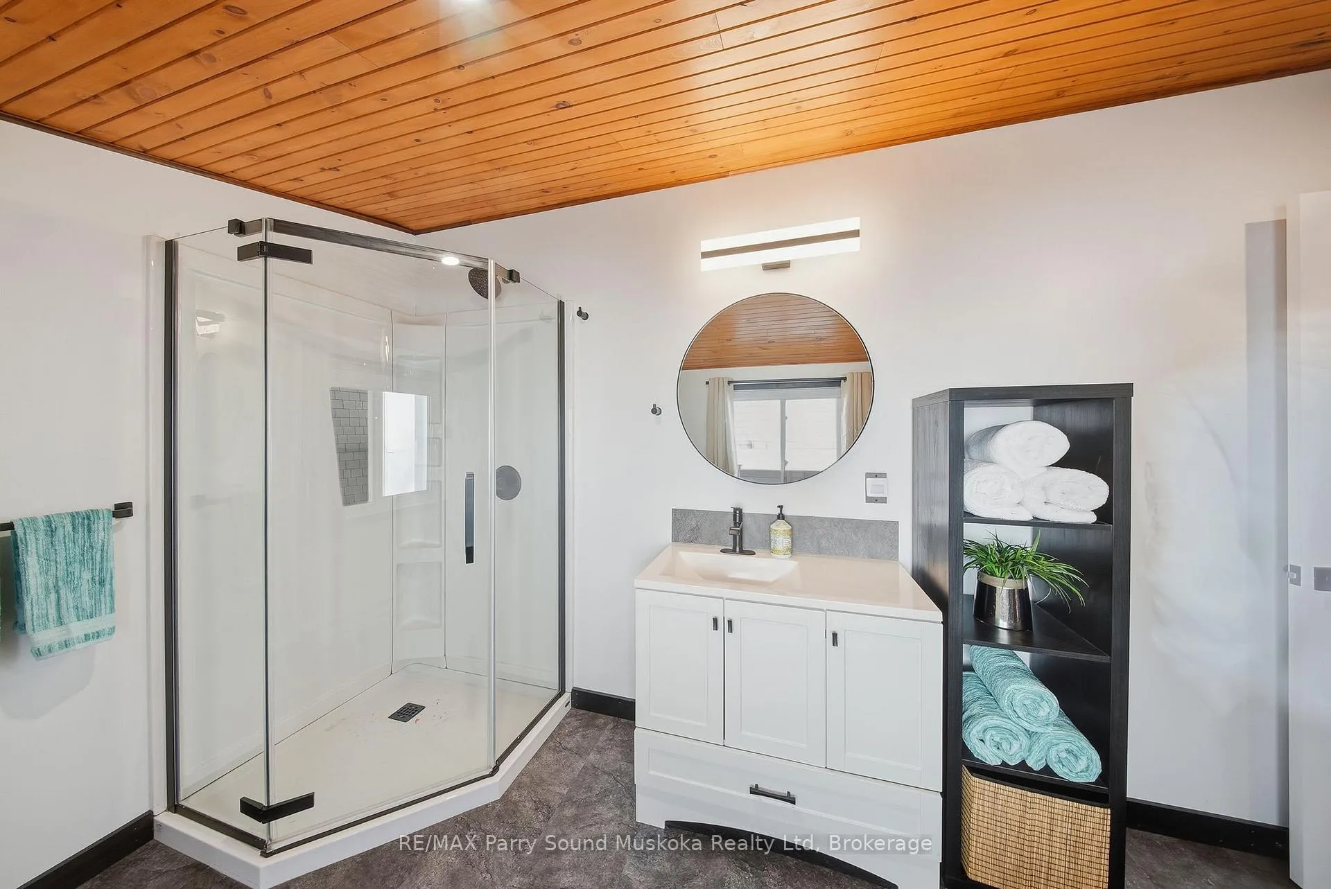 Photo 17 of 16 Hillside Drive, Carling — HOMEH