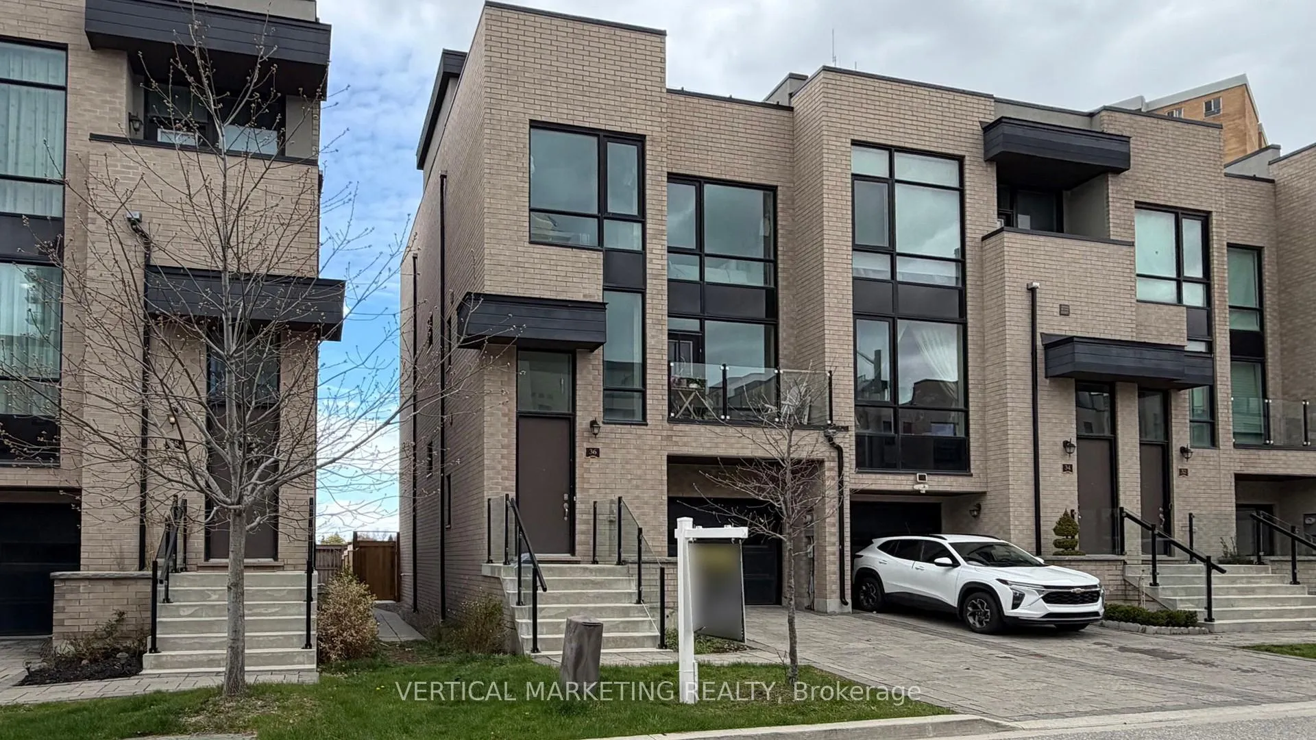 Photo 2 of 36 Pony Farm Drive, Etobicoke, Willowridge-Martingrove-Richview — HOMEH